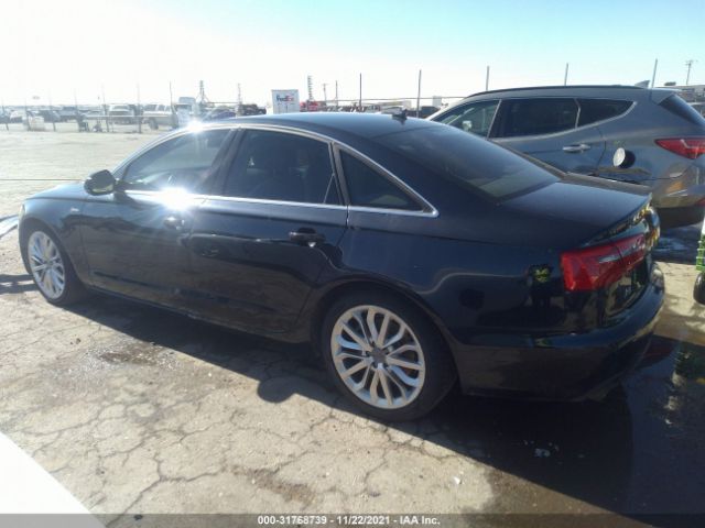 Photo 2 VIN: WAUGGAFC3CN129677 - AUDI A6 