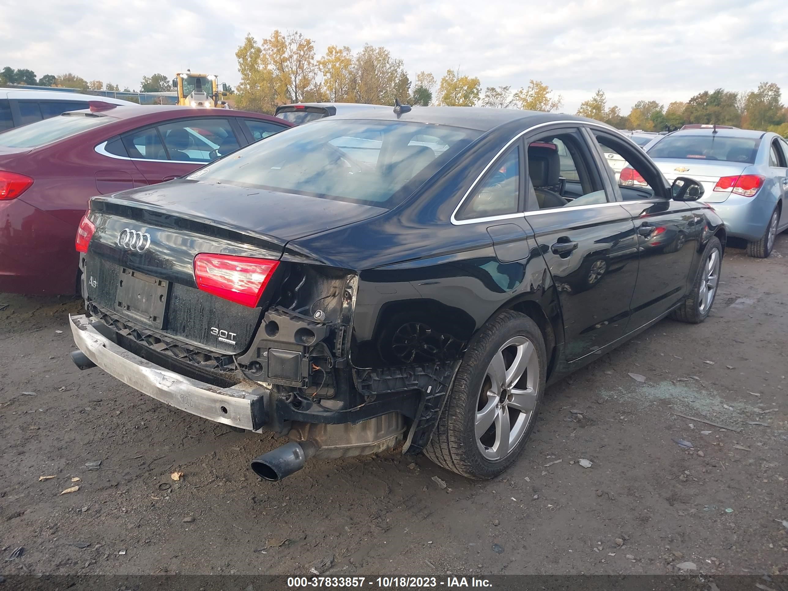 Photo 3 VIN: WAUGGAFC3CN162047 - AUDI A6 