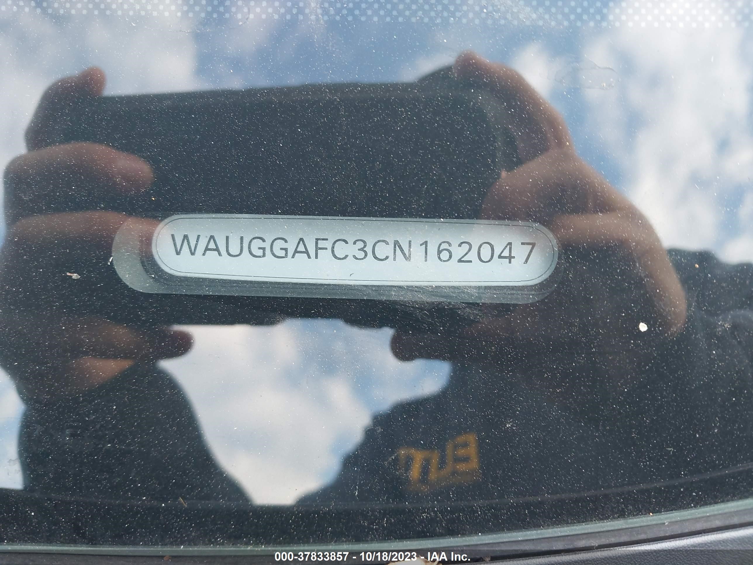 Photo 8 VIN: WAUGGAFC3CN162047 - AUDI A6 