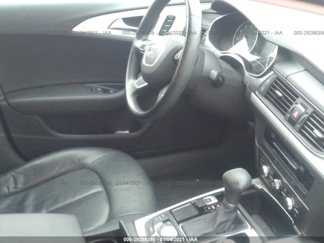 Photo 4 VIN: WAUGGAFC4CN143197 - AUDI A6 