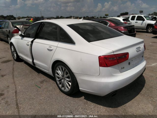 Photo 2 VIN: WAUGGAFC5CN073029 - AUDI A6 