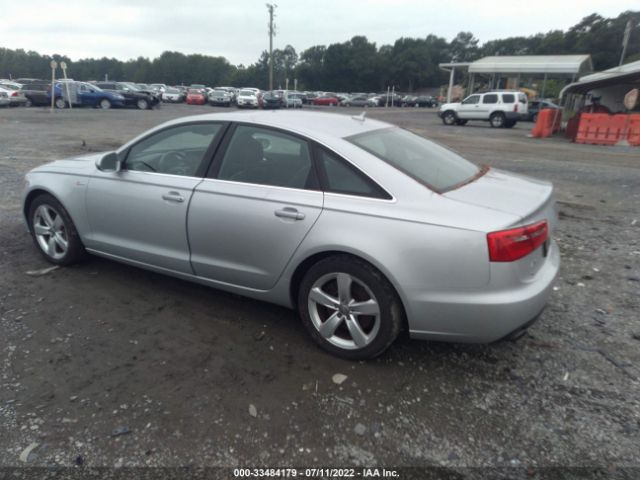 Photo 2 VIN: WAUGGAFC7CN076241 - AUDI A6 