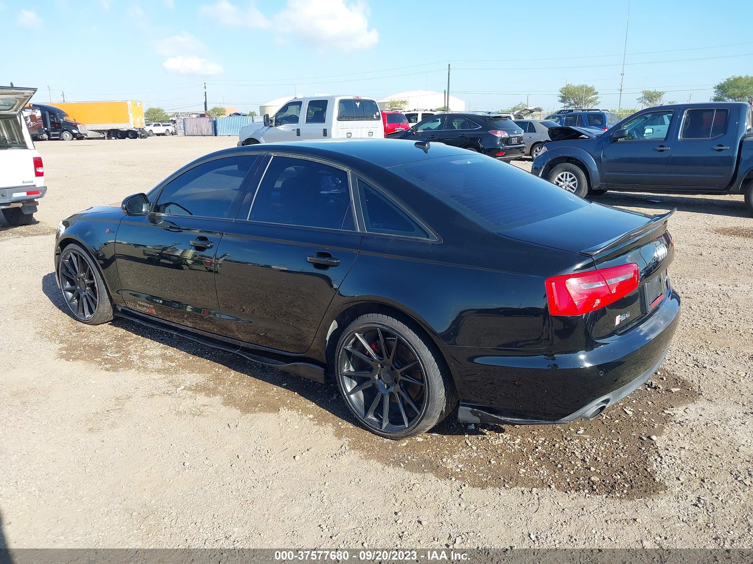 Photo 2 VIN: WAUGGAFC7CN121372 - AUDI A6 