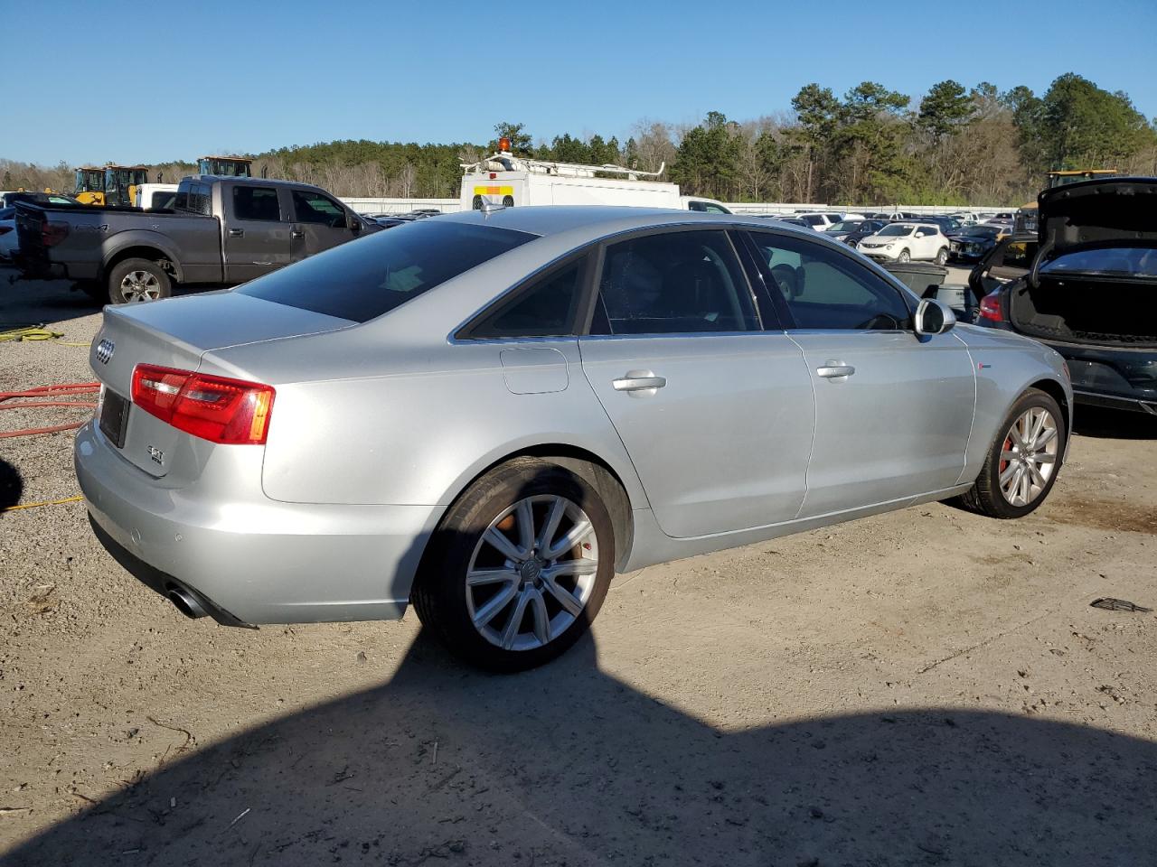 Photo 2 VIN: WAUGGAFC7DN140103 - AUDI A6 