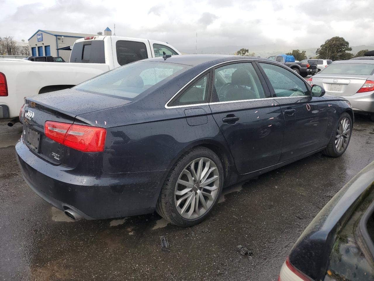 Photo 2 VIN: WAUGGAFC8CN034127 - AUDI A6 