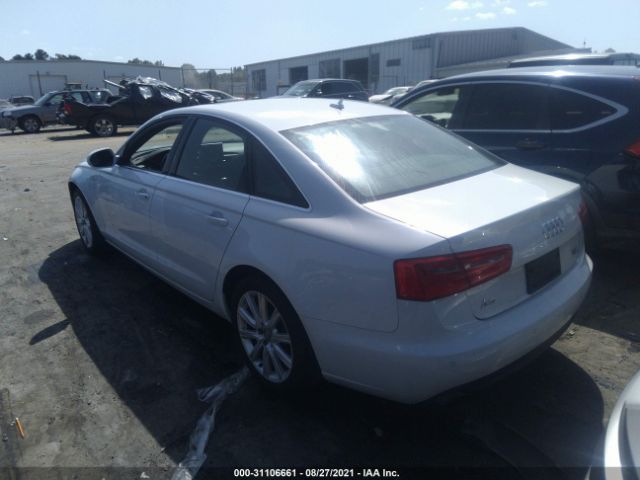 Photo 2 VIN: WAUGGAFC8DN132902 - AUDI A6 