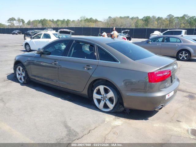 Photo 2 VIN: WAUGGAFCXCN081904 - AUDI A6 