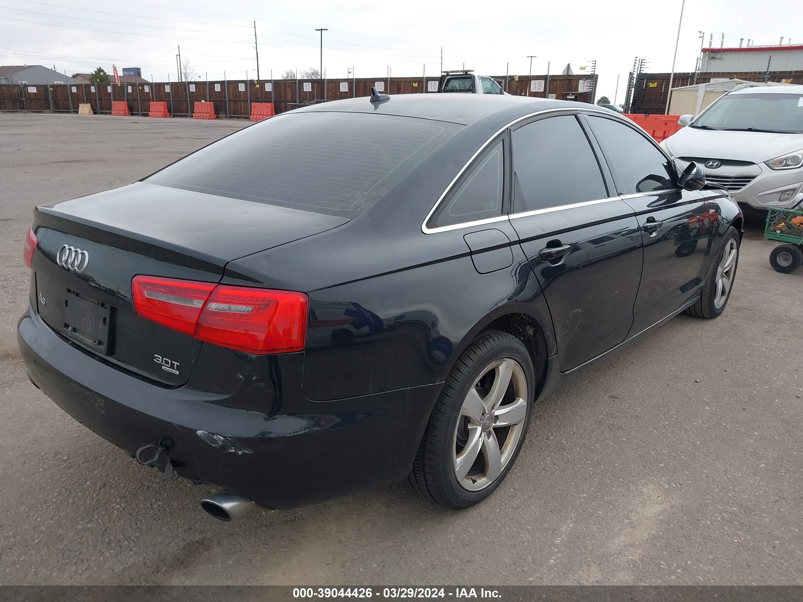 Photo 3 VIN: WAUGGBFC9CN055221 - AUDI A6 