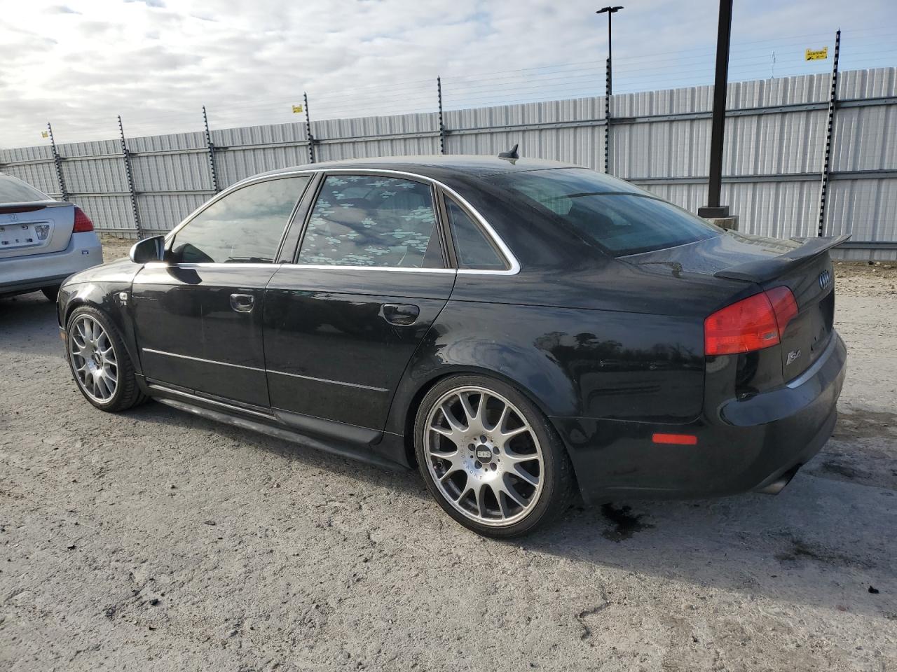 Photo 1 VIN: WAUGL78E37A262093 - AUDI RS4 