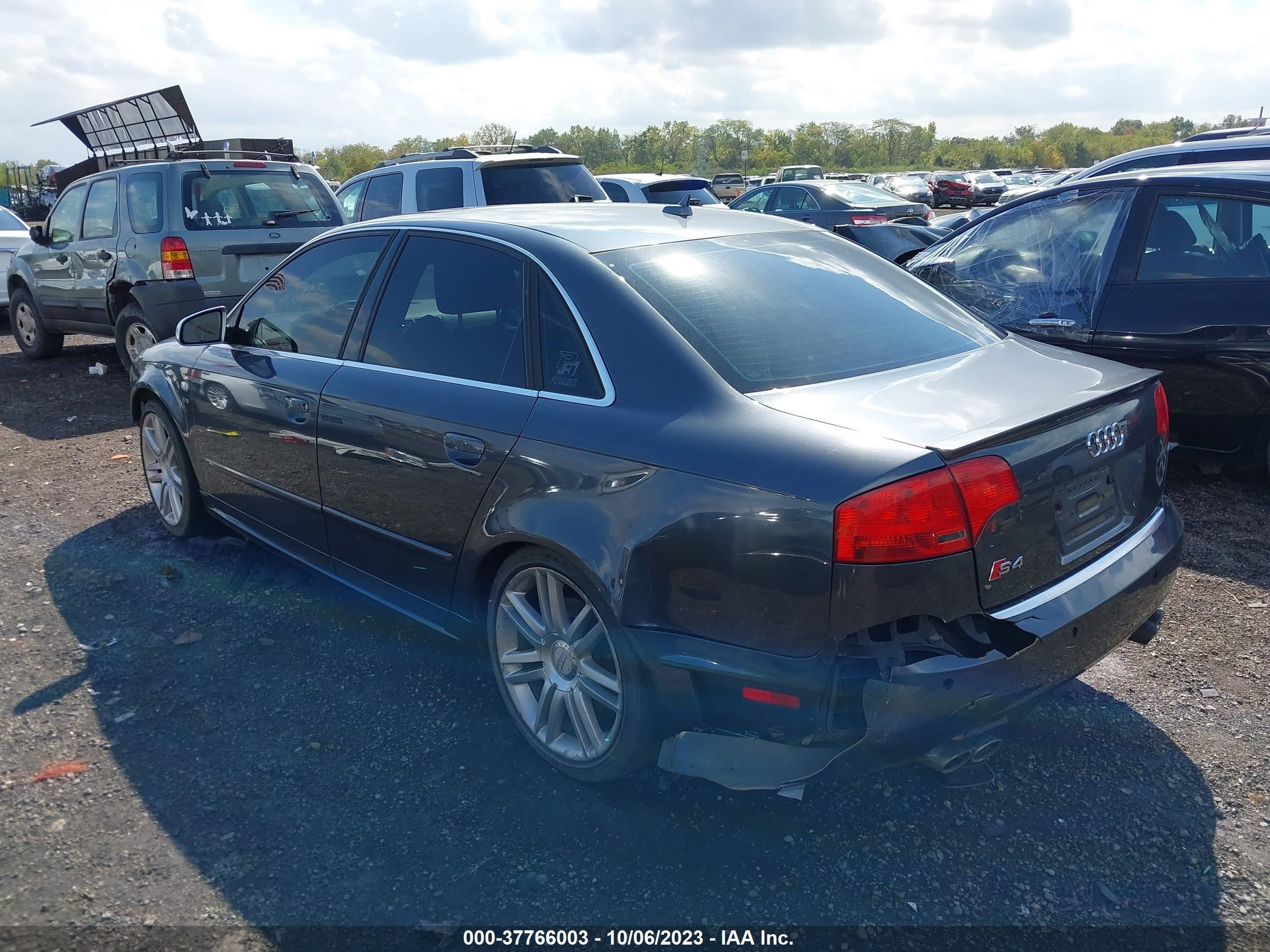 Photo 2 VIN: WAUGL98E57A008607 - AUDI S4 