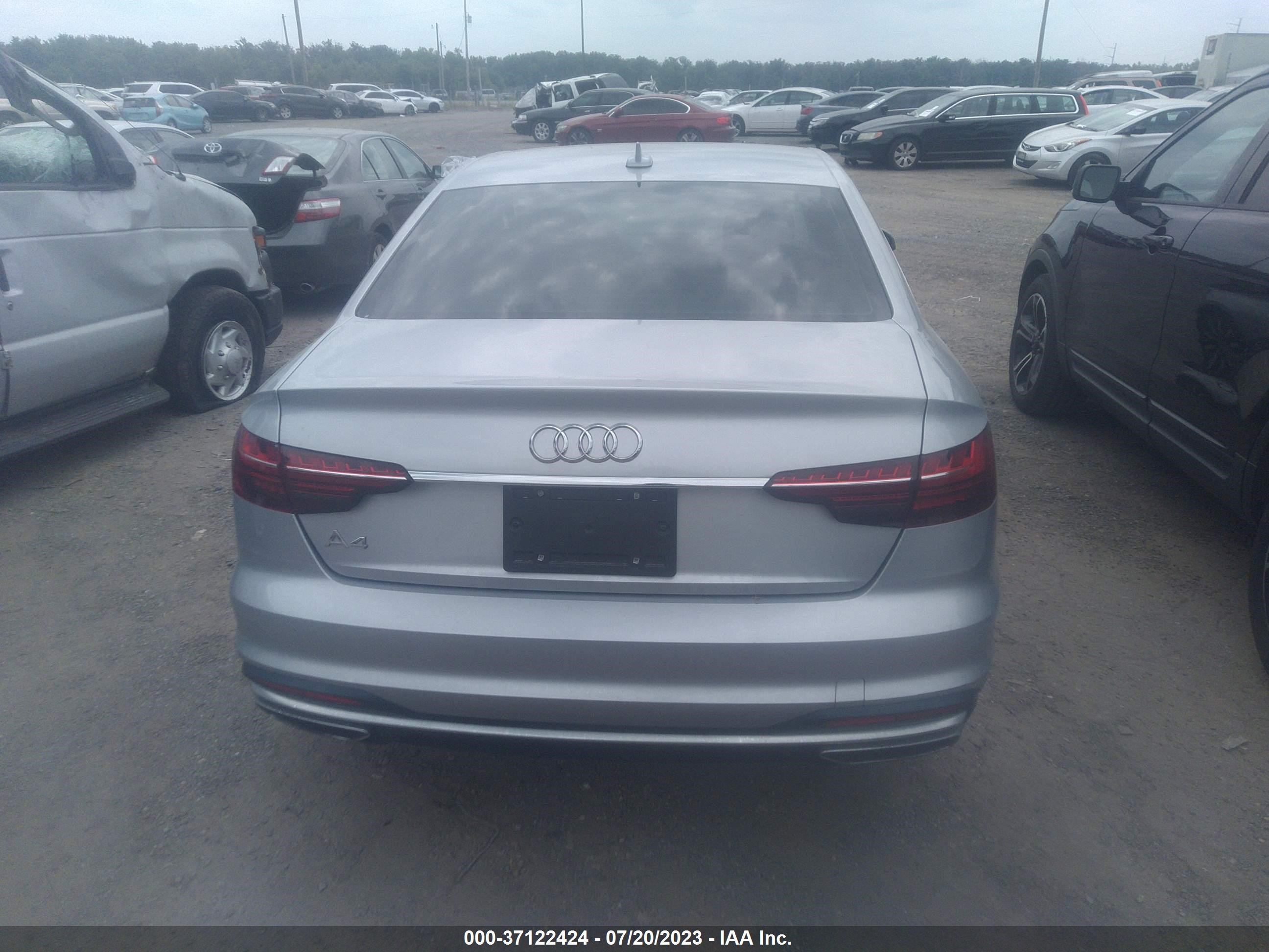 Photo 15 VIN: WAUGMAF41LA068533 - AUDI A4 