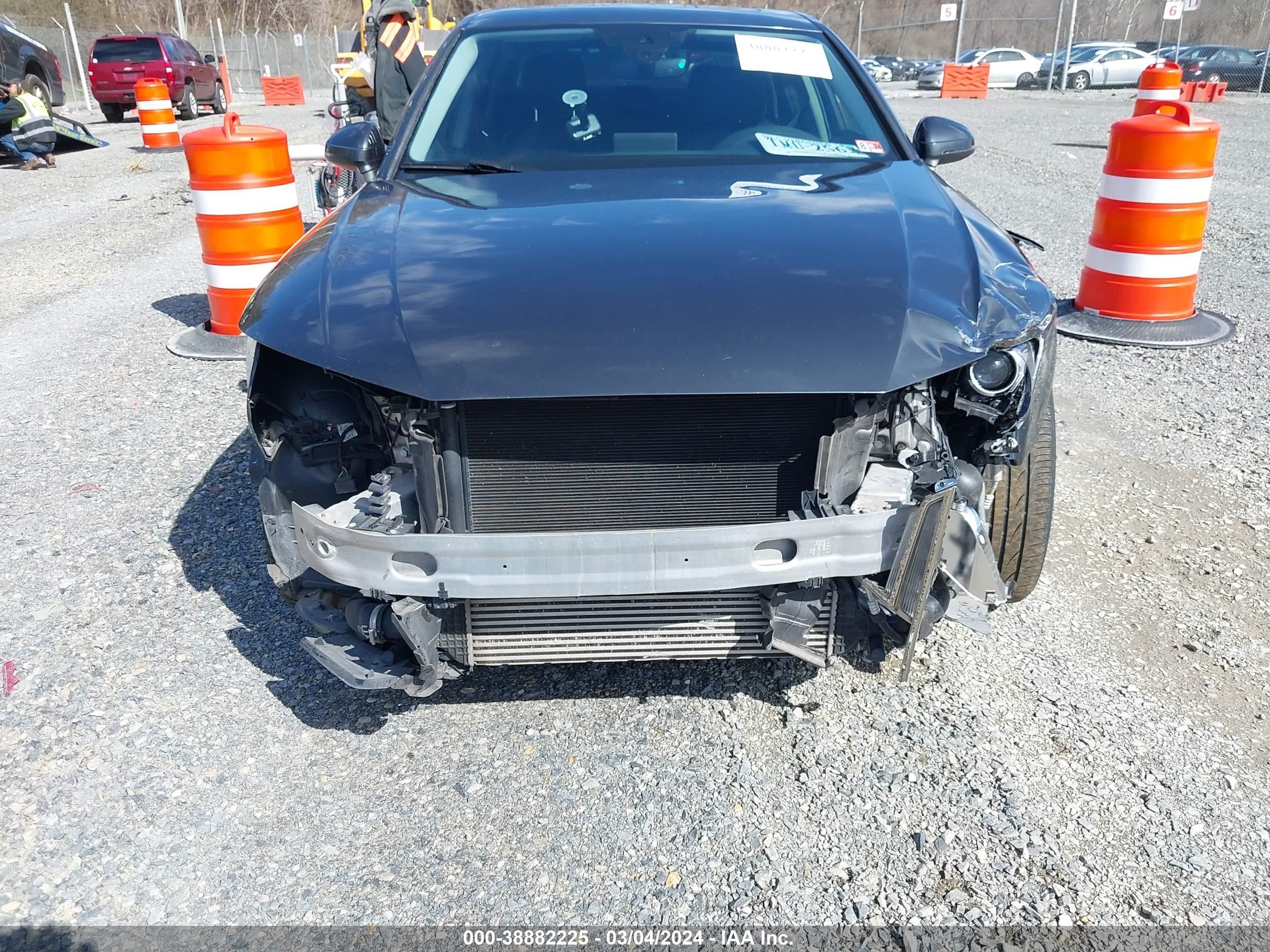 Photo 11 VIN: WAUGMAF48KN020440 - AUDI A4 