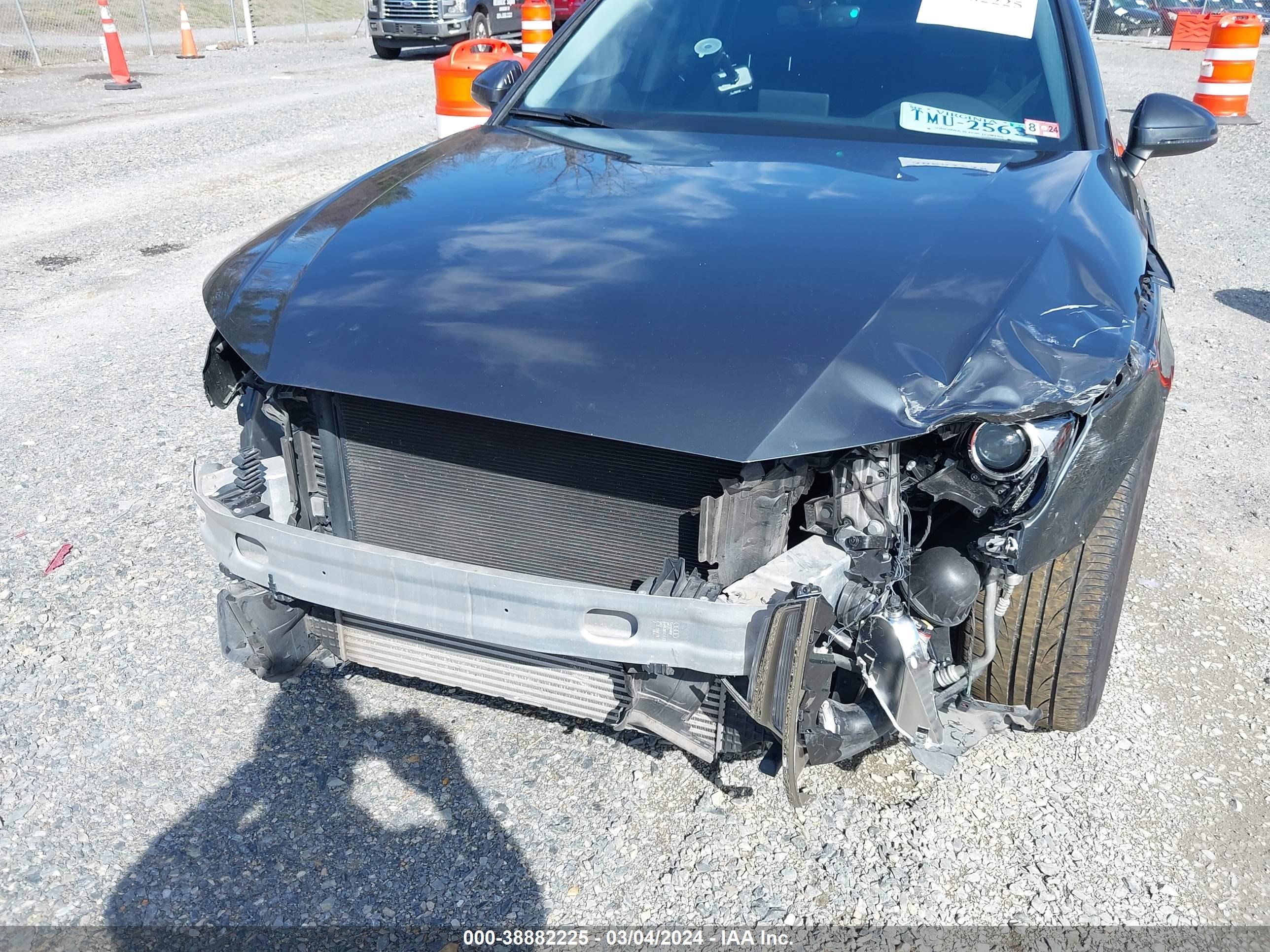 Photo 5 VIN: WAUGMAF48KN020440 - AUDI A4 