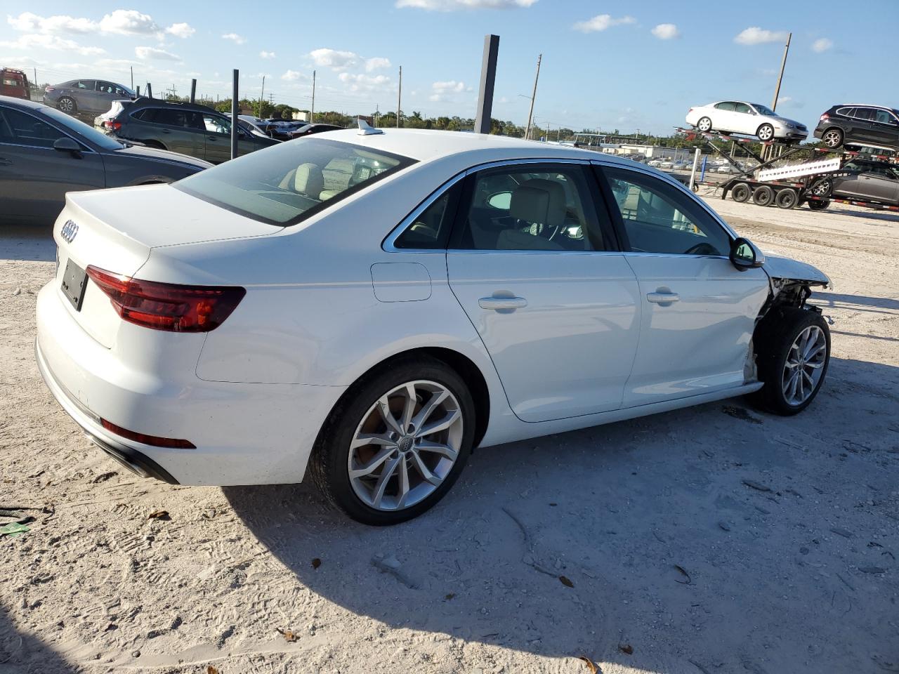 Photo 2 VIN: WAUGMAF49KA036847 - AUDI A4 