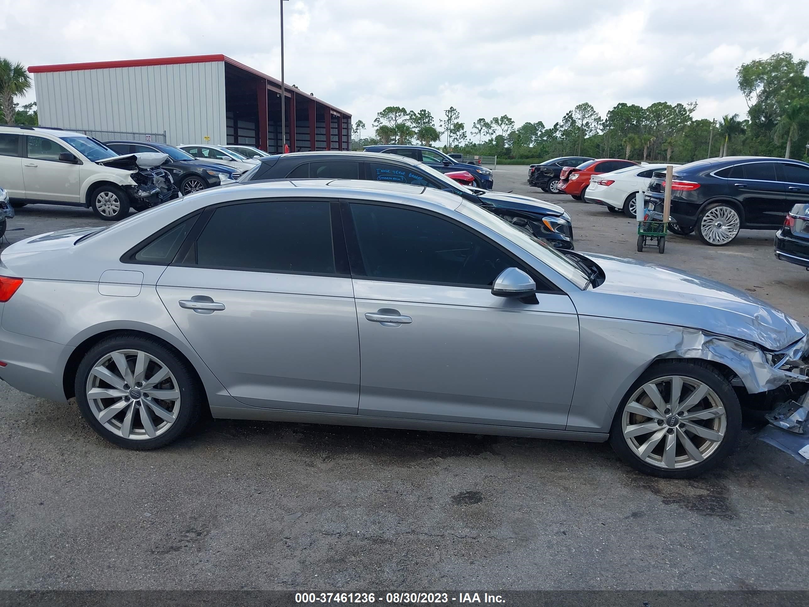 Photo 12 VIN: WAUGNAF45HN011717 - AUDI A4 