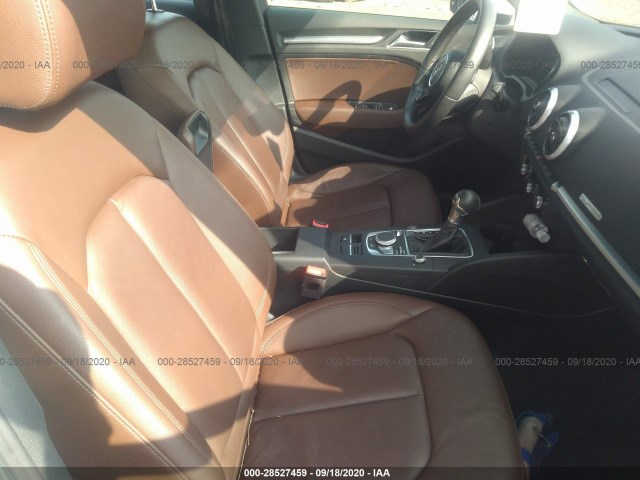 Photo 4 VIN: WAUGUGFF0H1035227 - AUDI A3 SEDAN 