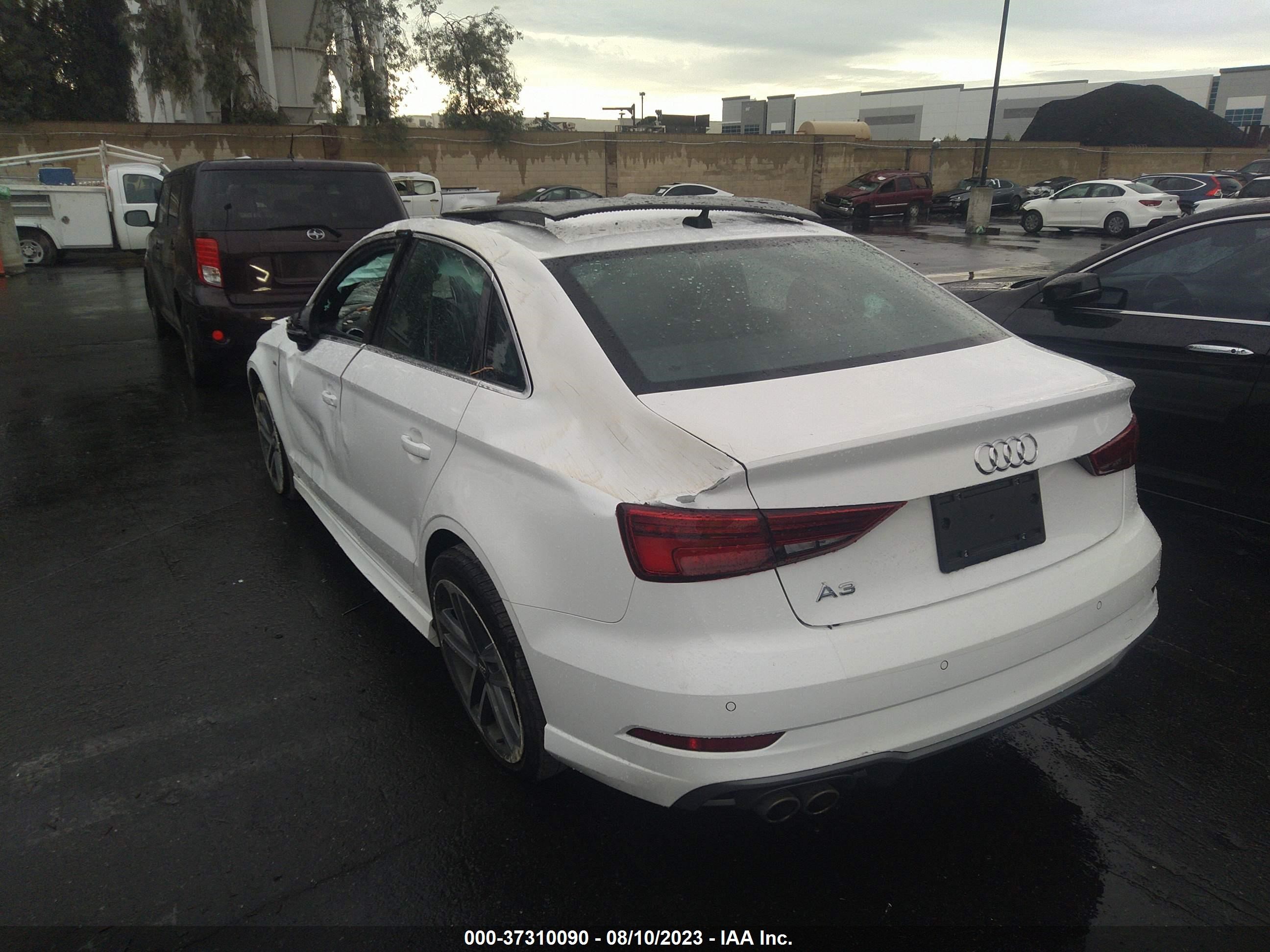 Photo 2 VIN: WAUGUGFF3K1028683 - AUDI A3 