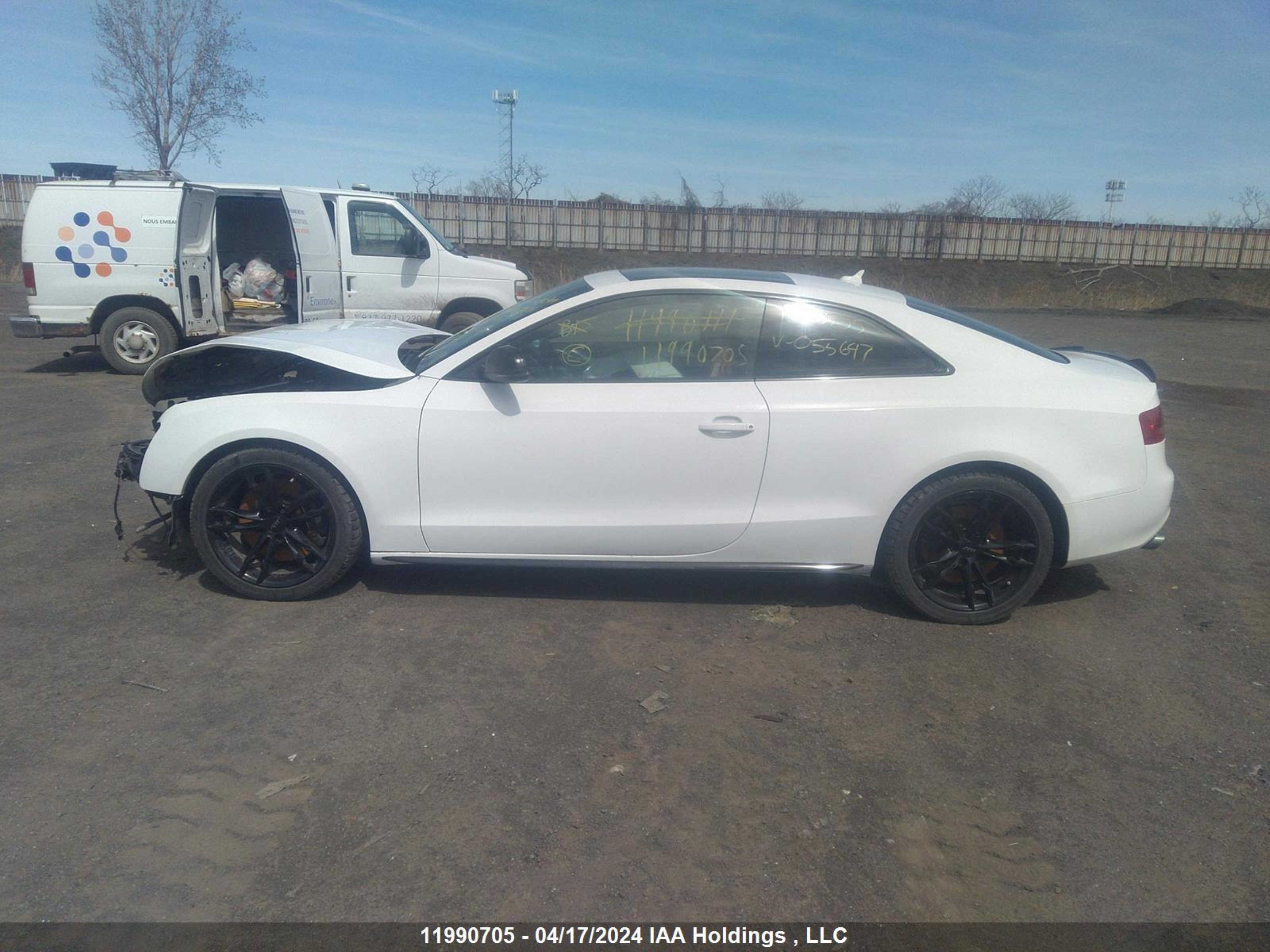 Photo 14 VIN: WAUGVBFR1AA055647 - AUDI S5 