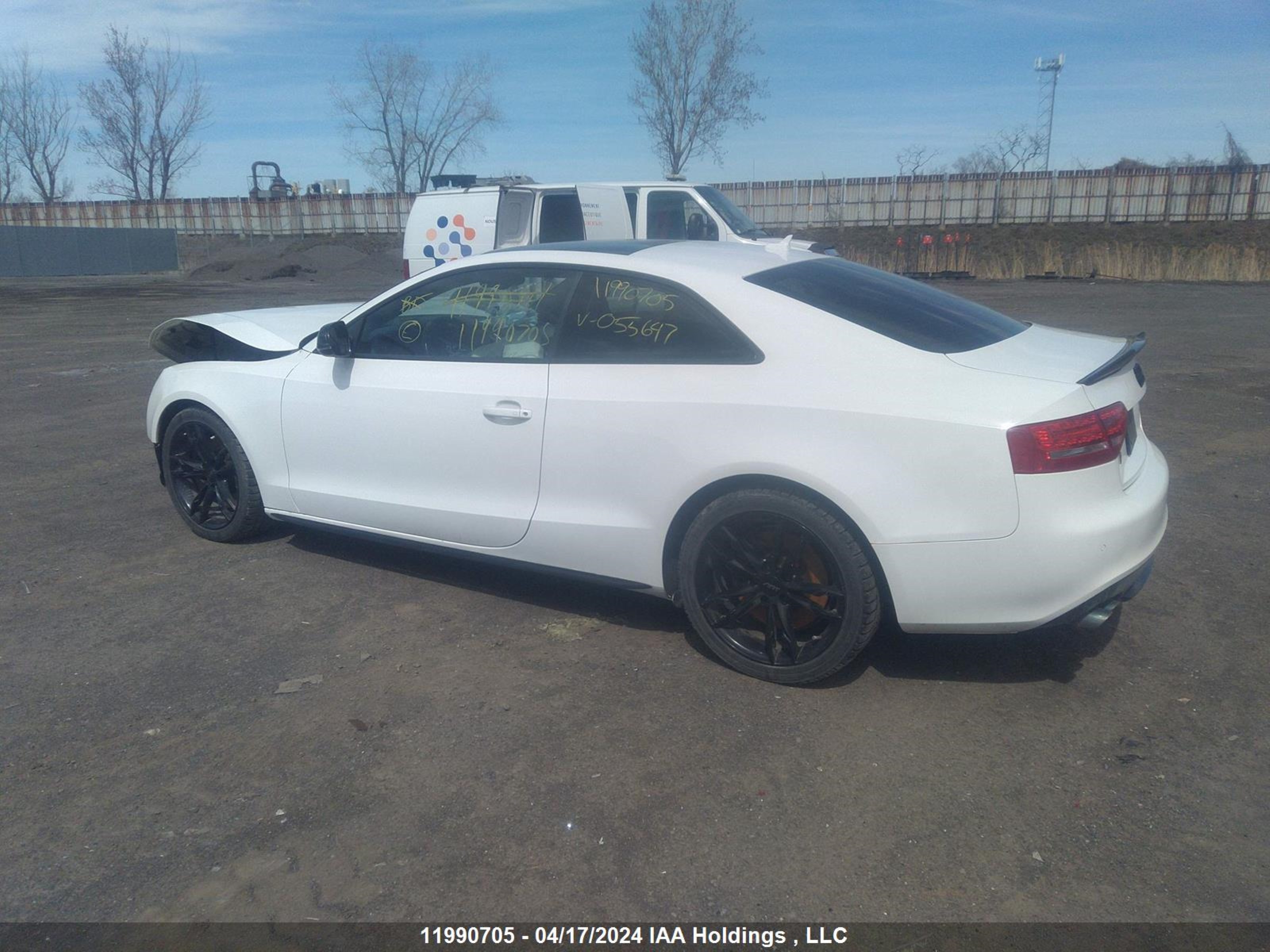 Photo 2 VIN: WAUGVBFR1AA055647 - AUDI S5 