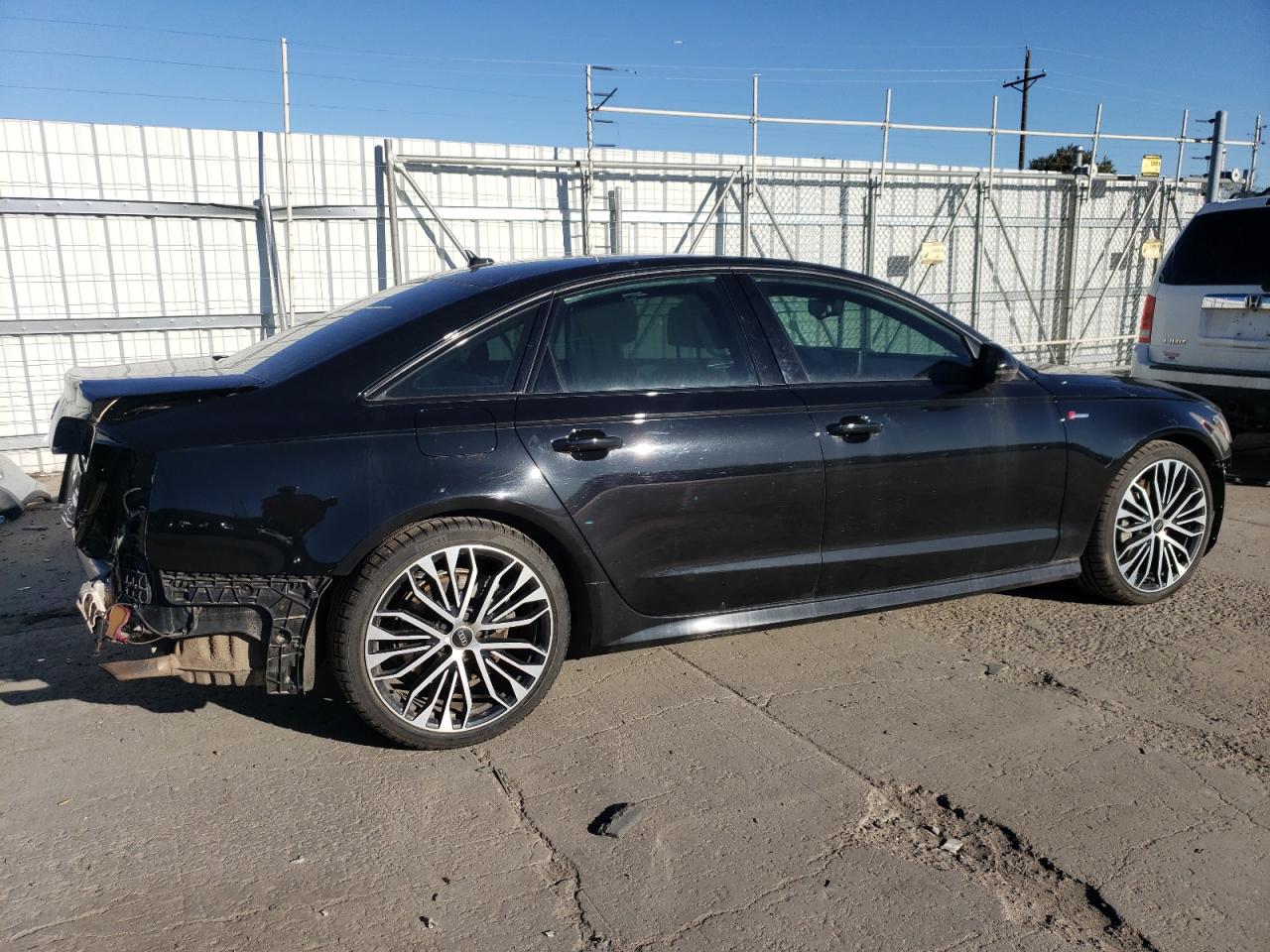 Photo 2 VIN: WAUH3AFC3JN042715 - AUDI A6 