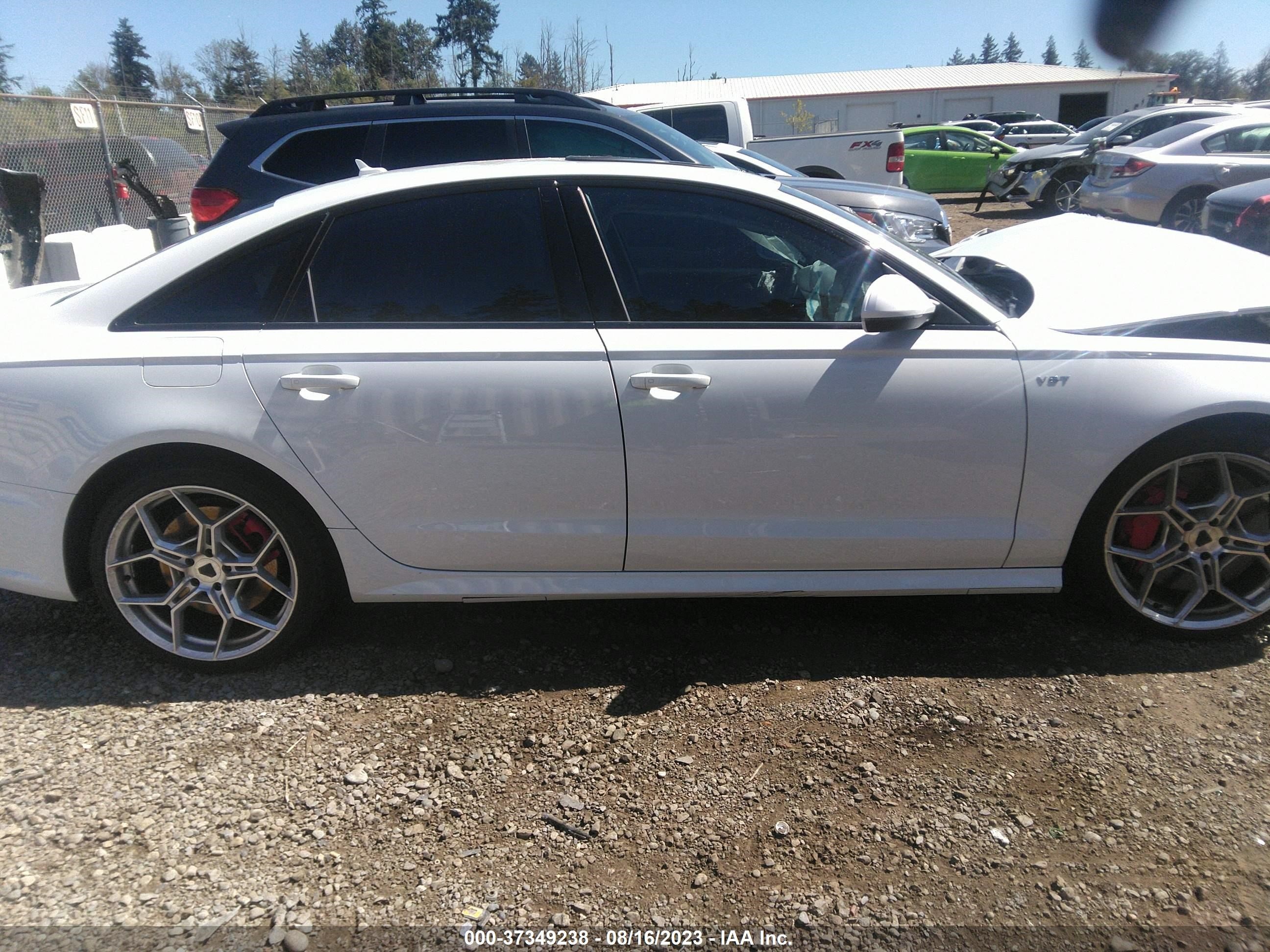 Photo 13 VIN: WAUHFAFCXJN006317 - AUDI S6 