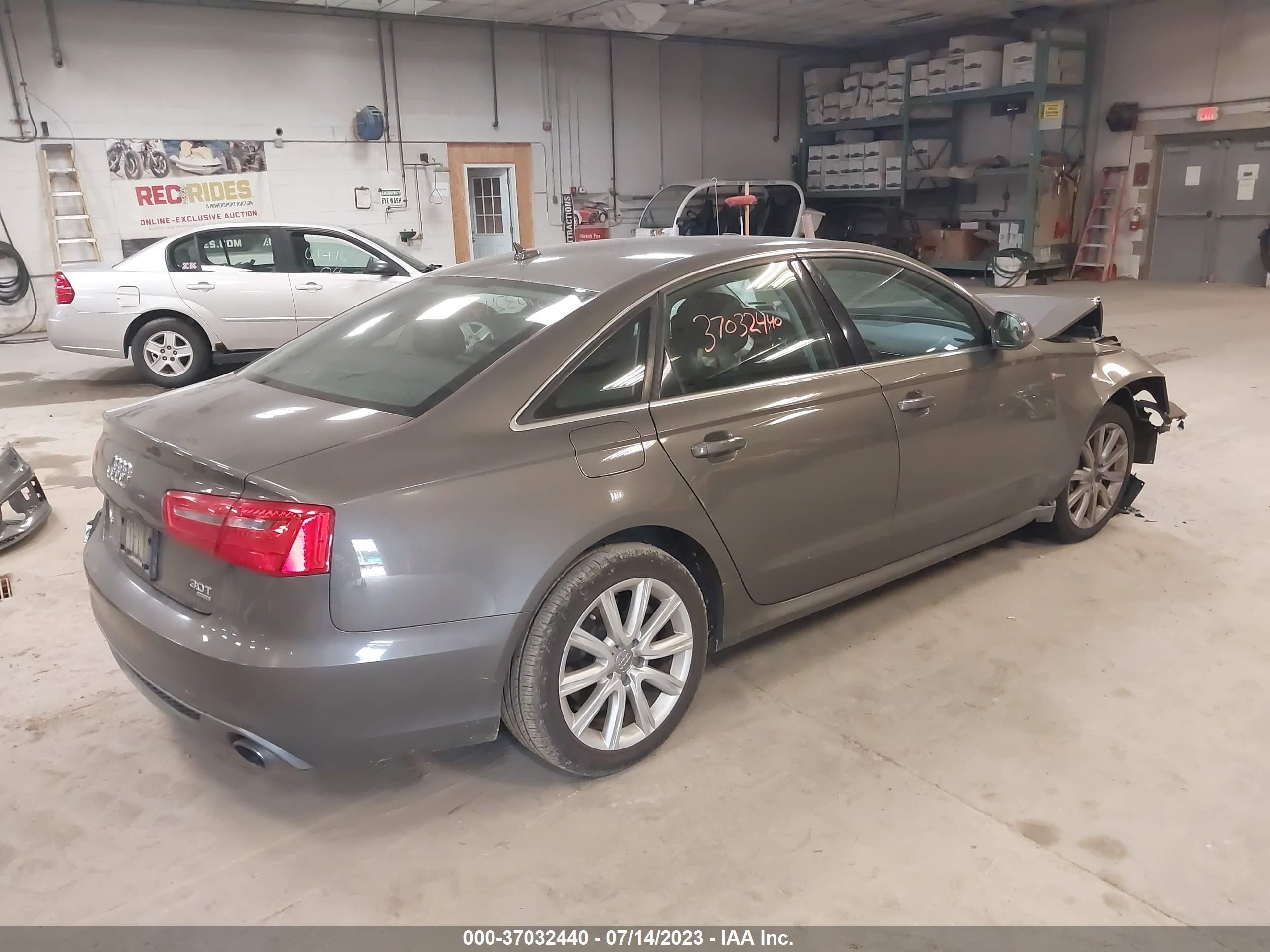 Photo 3 VIN: WAUHGAFC6CN058916 - AUDI A6 