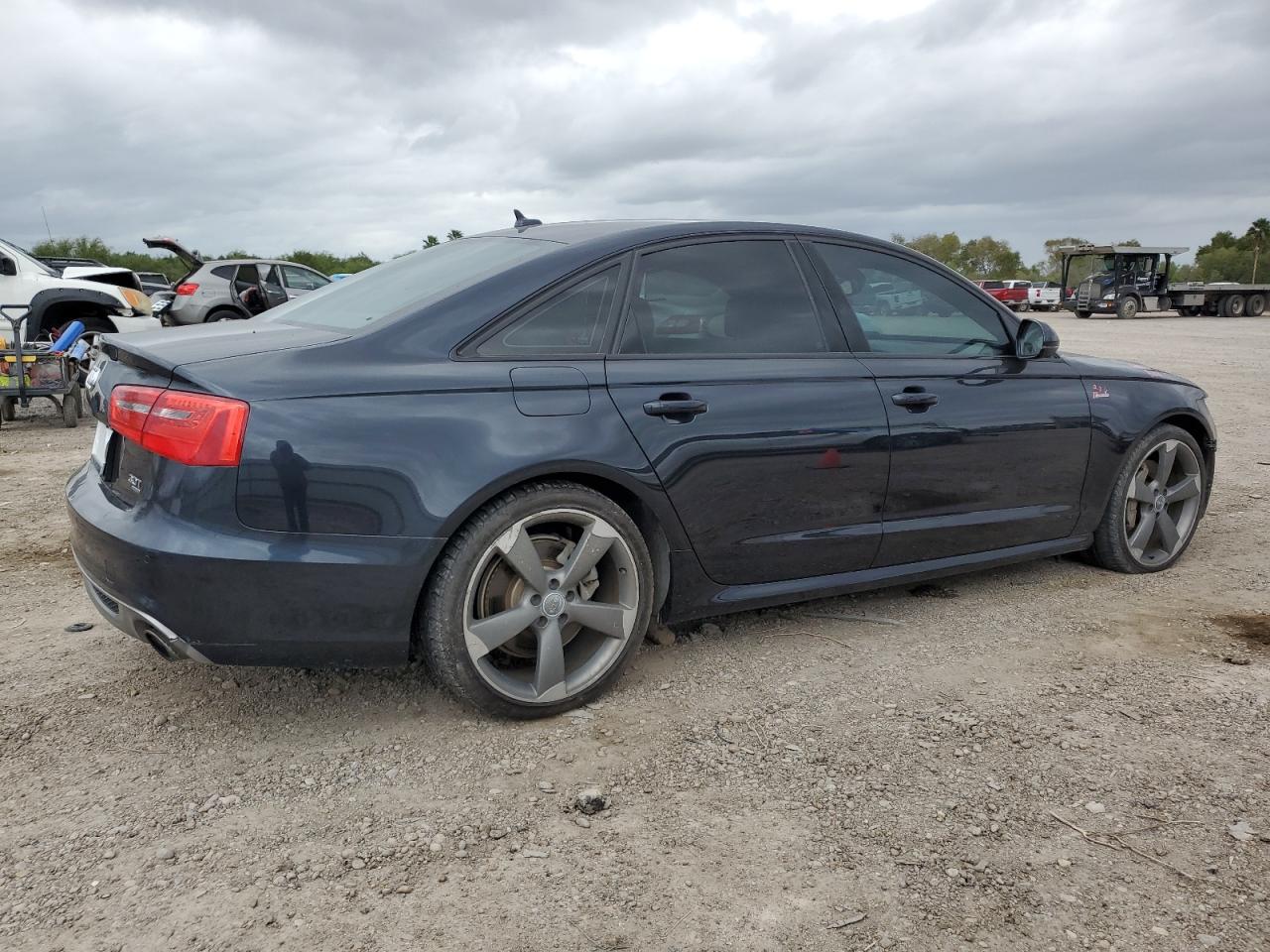 Photo 2 VIN: WAUHGBFC6FN019527 - AUDI A6 