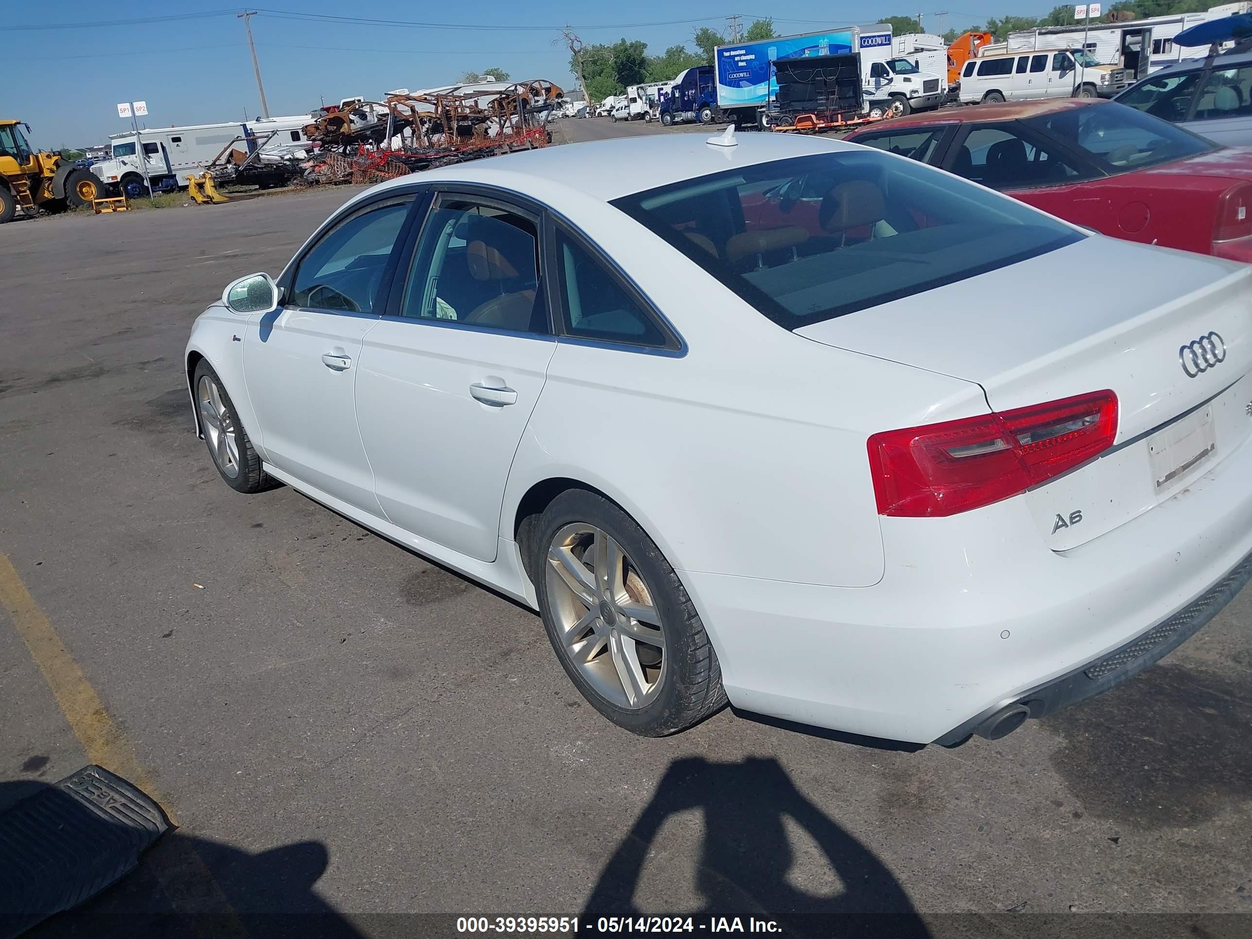 Photo 2 VIN: WAUHGBFC8CN076582 - AUDI A6 