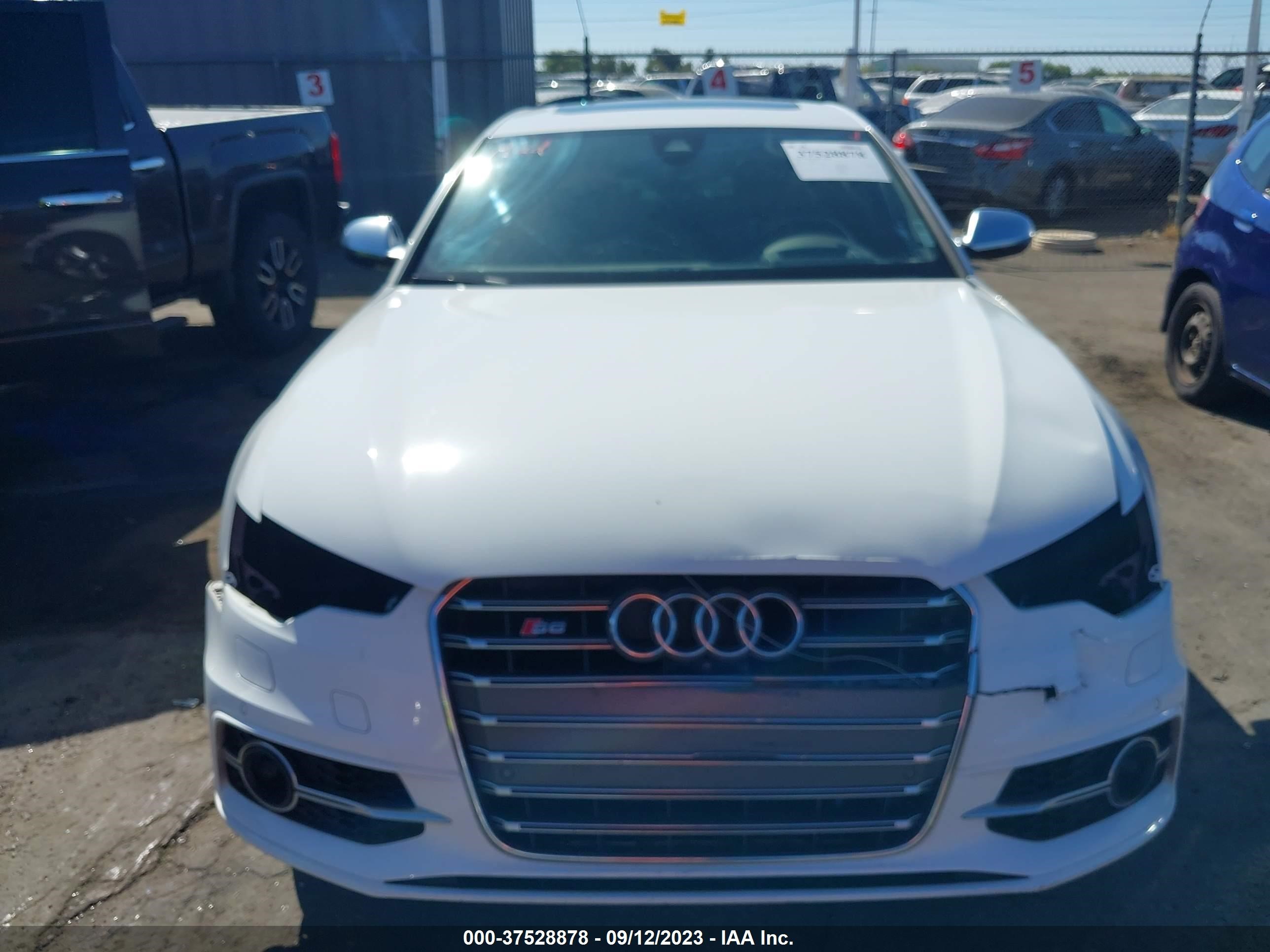 Photo 12 VIN: WAUJ2BFC9DN077760 - AUDI S6 