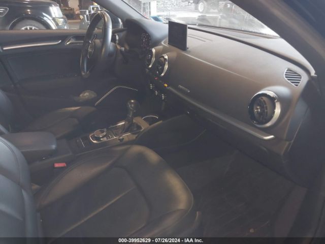 Photo 4 VIN: WAUJ8GFF1J1032241 - AUDI A3 