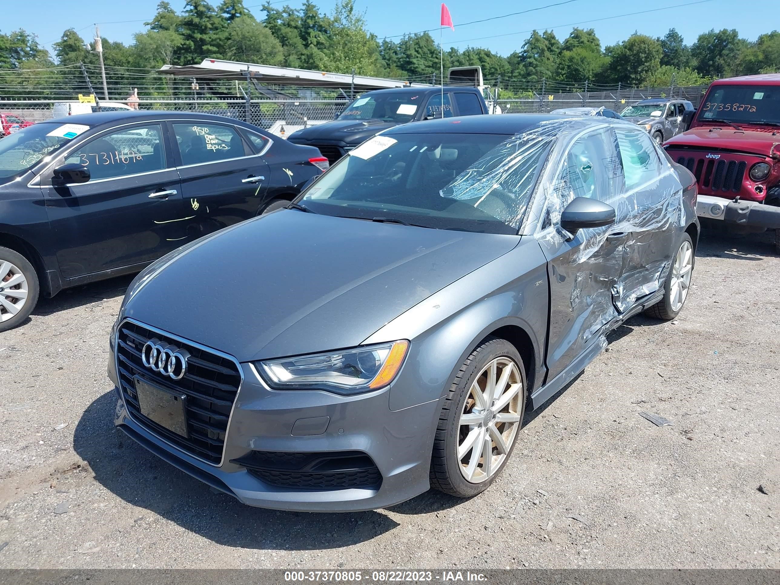 Photo 1 VIN: WAUJ8GFF3G1118062 - AUDI A3 