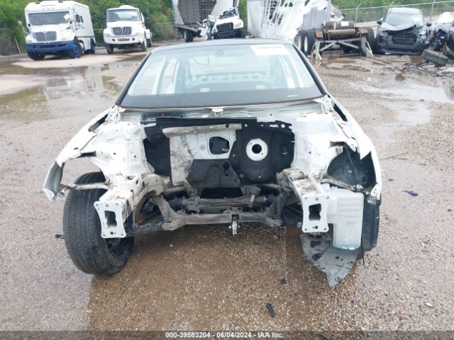 Photo 5 VIN: WAUJ8GFF3J1061868 - AUDI A3 