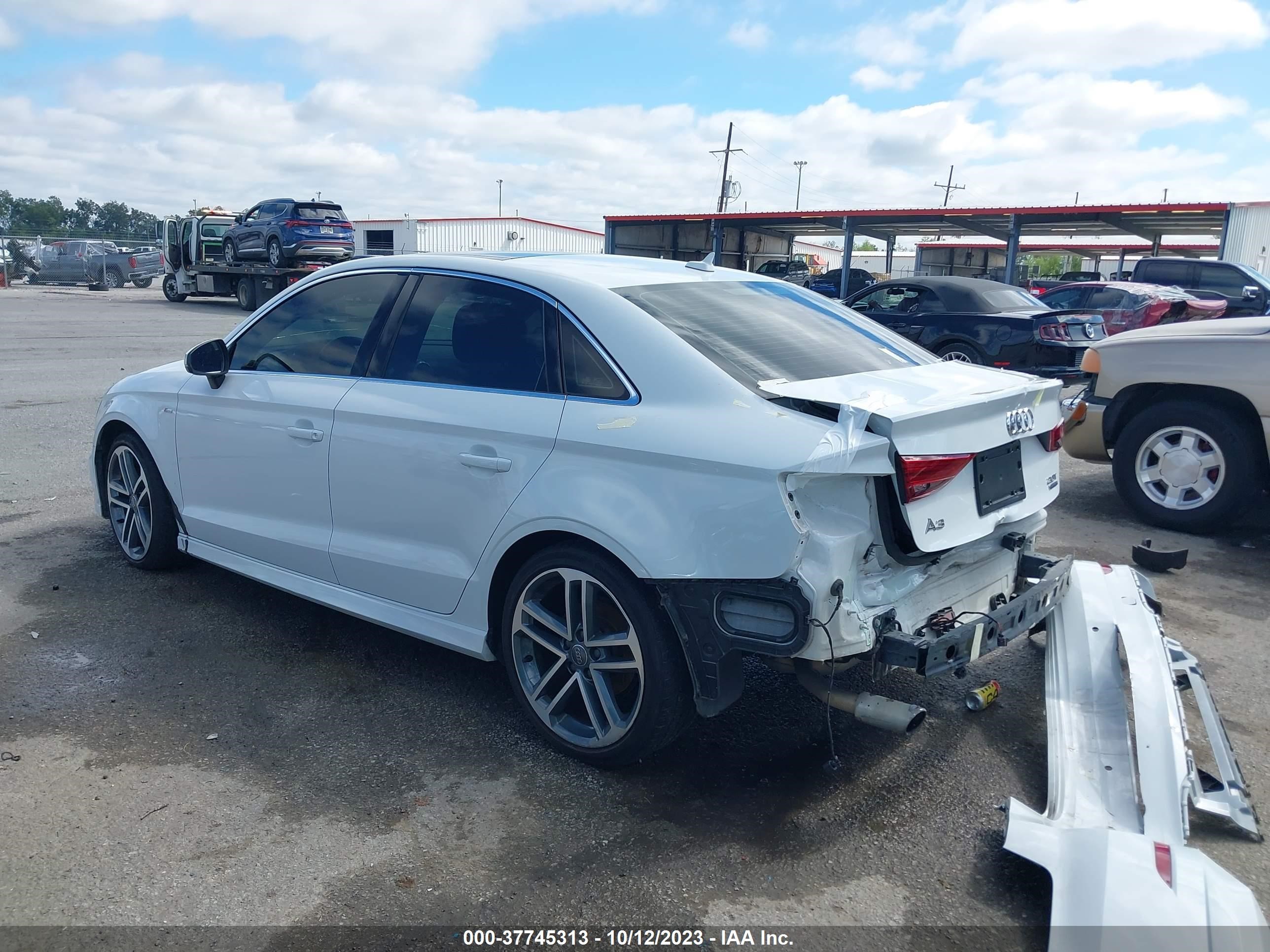 Photo 2 VIN: WAUJ8GFF5J1018228 - AUDI A3 