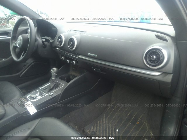 Photo 4 VIN: WAUJ8GFF5J1064142 - AUDI A3 SEDAN 