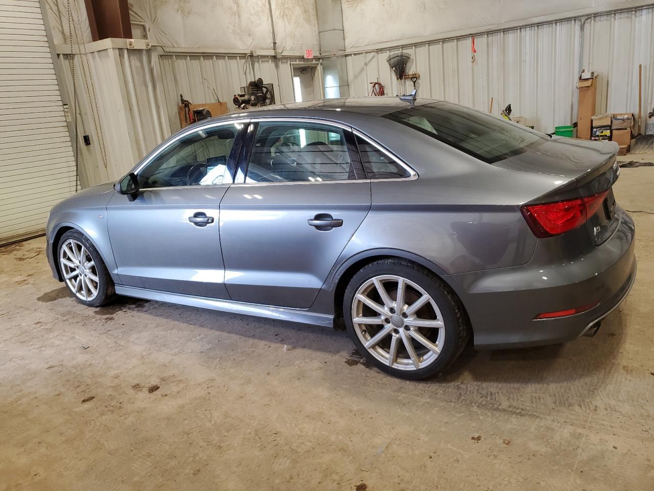 Photo 1 VIN: WAUJ8GFF7G1030597 - AUDI A3 