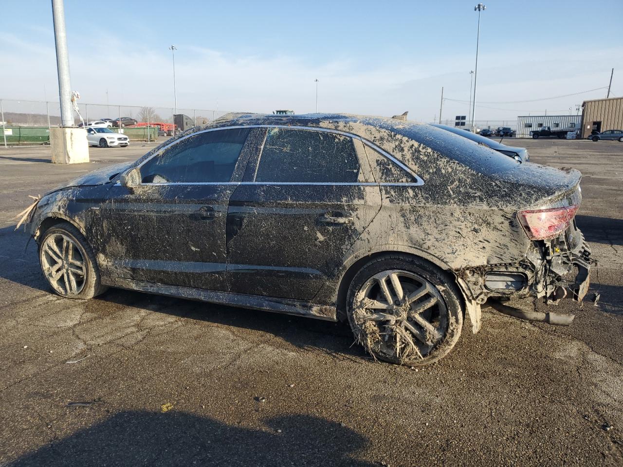 Photo 1 VIN: WAUJ8GFF7J1081315 - AUDI A3 