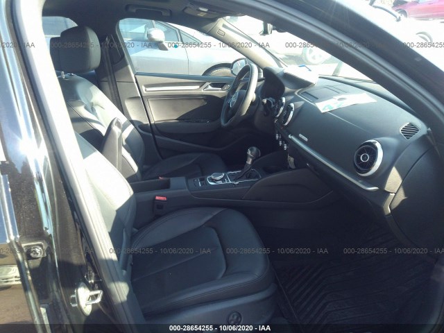 Photo 4 VIN: WAUJ8GFFXH1009714 - AUDI A3 SEDAN 