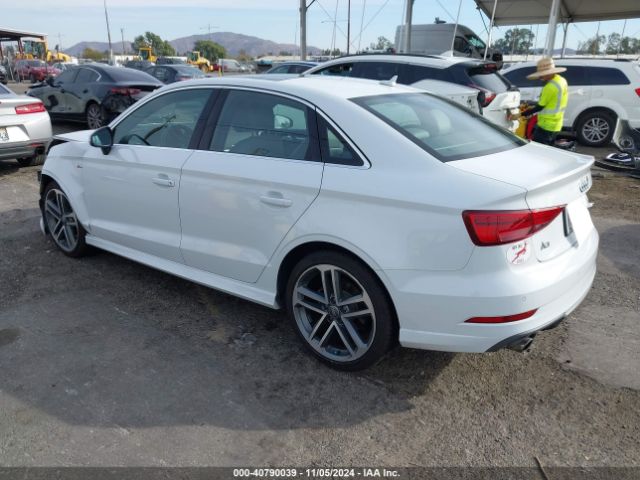 Photo 2 VIN: WAUJ8GFFXH1019417 - AUDI A3 