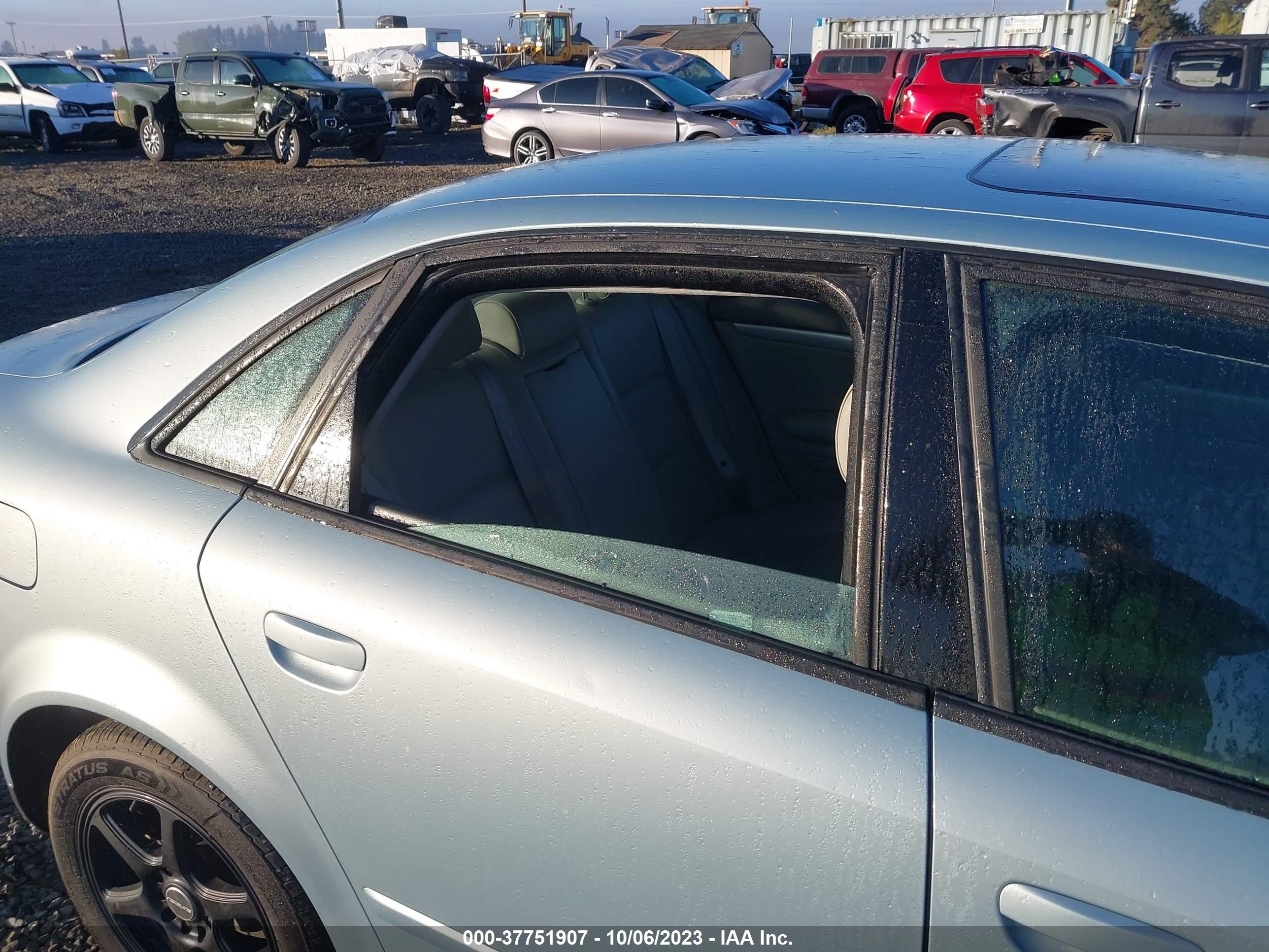 Photo 11 VIN: WAUJC68E32A268615 - AUDI A4 