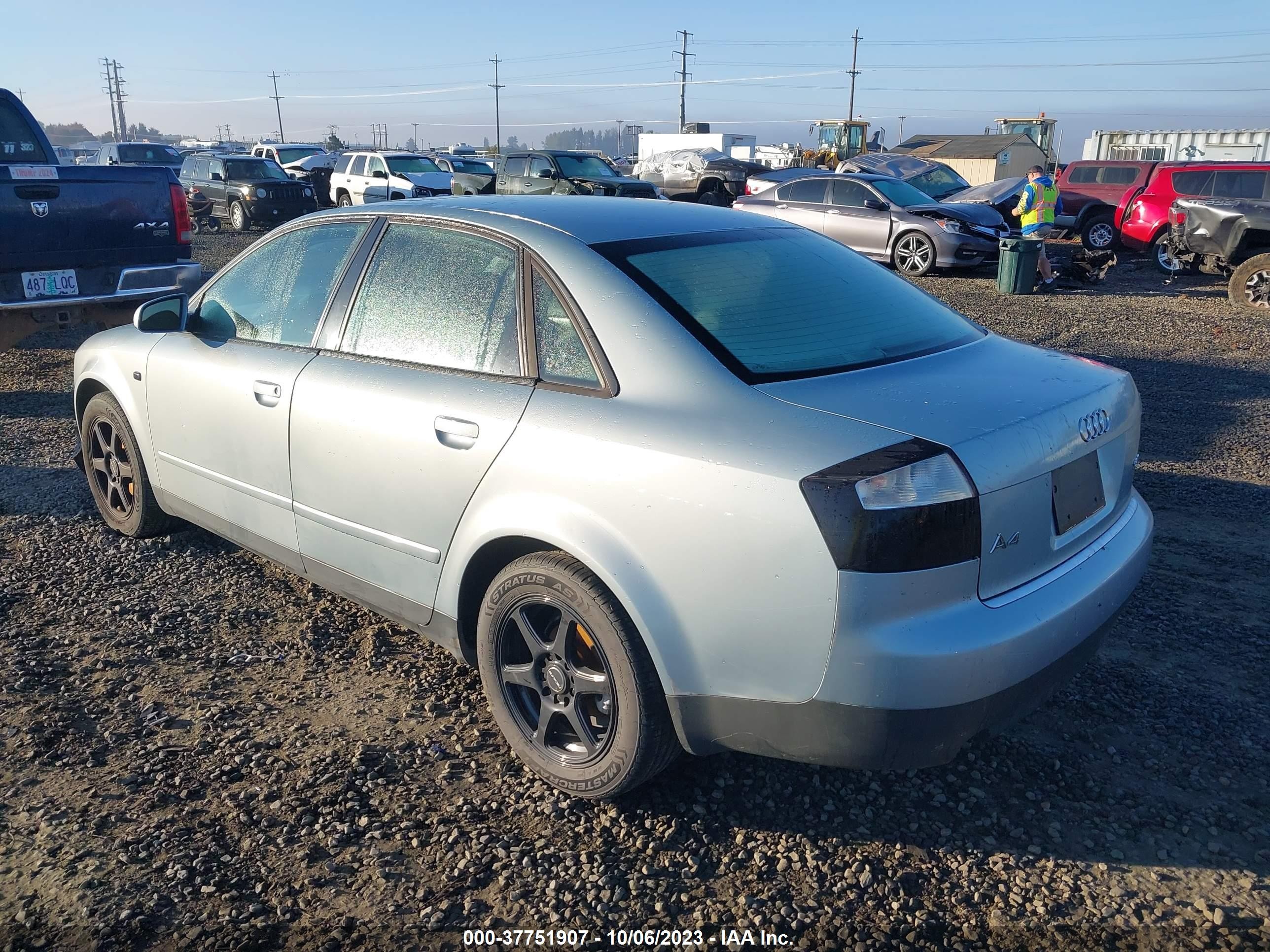 Photo 2 VIN: WAUJC68E32A268615 - AUDI A4 