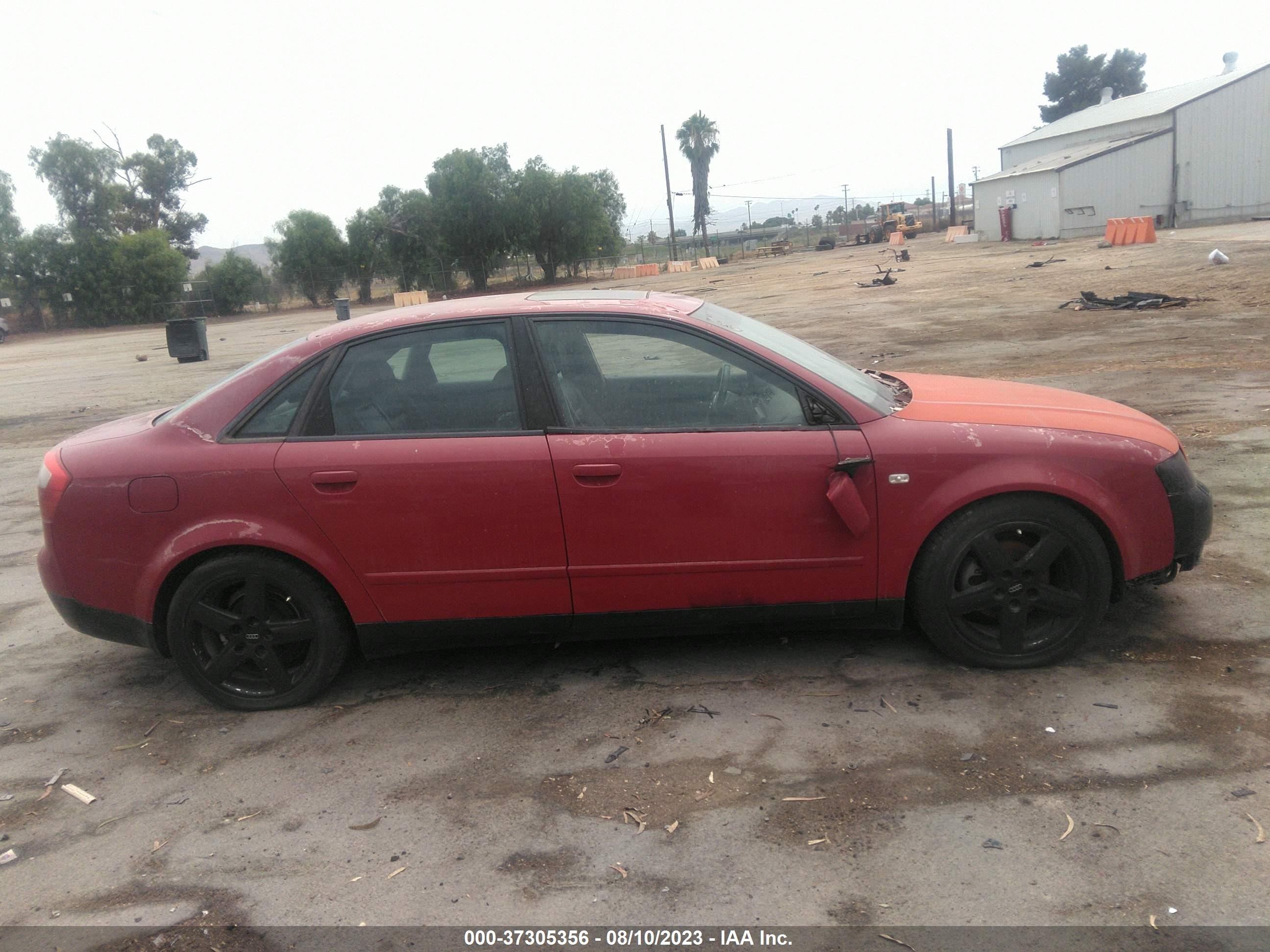 Photo 12 VIN: WAUJC68E33A163610 - AUDI A4 