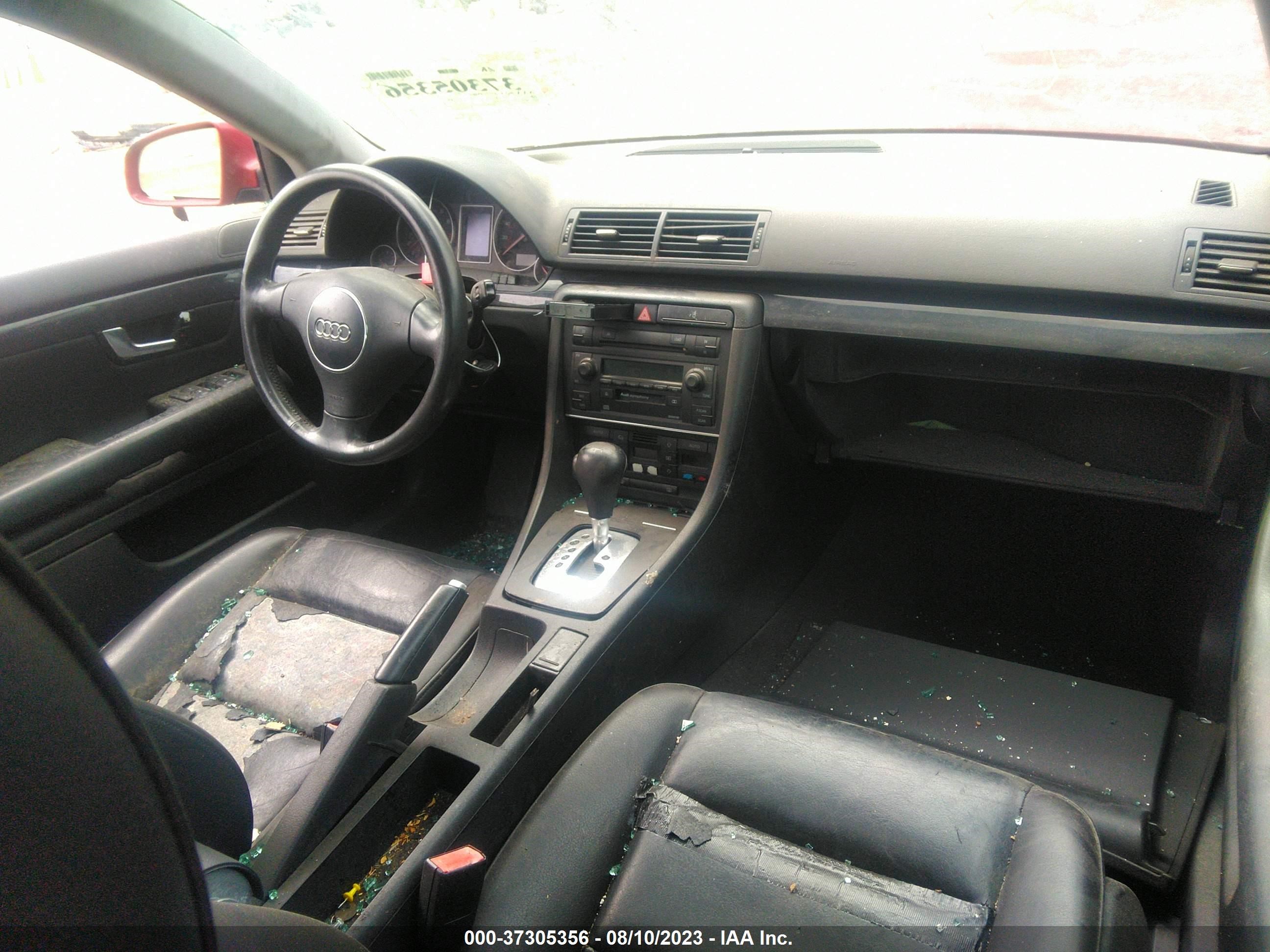 Photo 4 VIN: WAUJC68E33A163610 - AUDI A4 