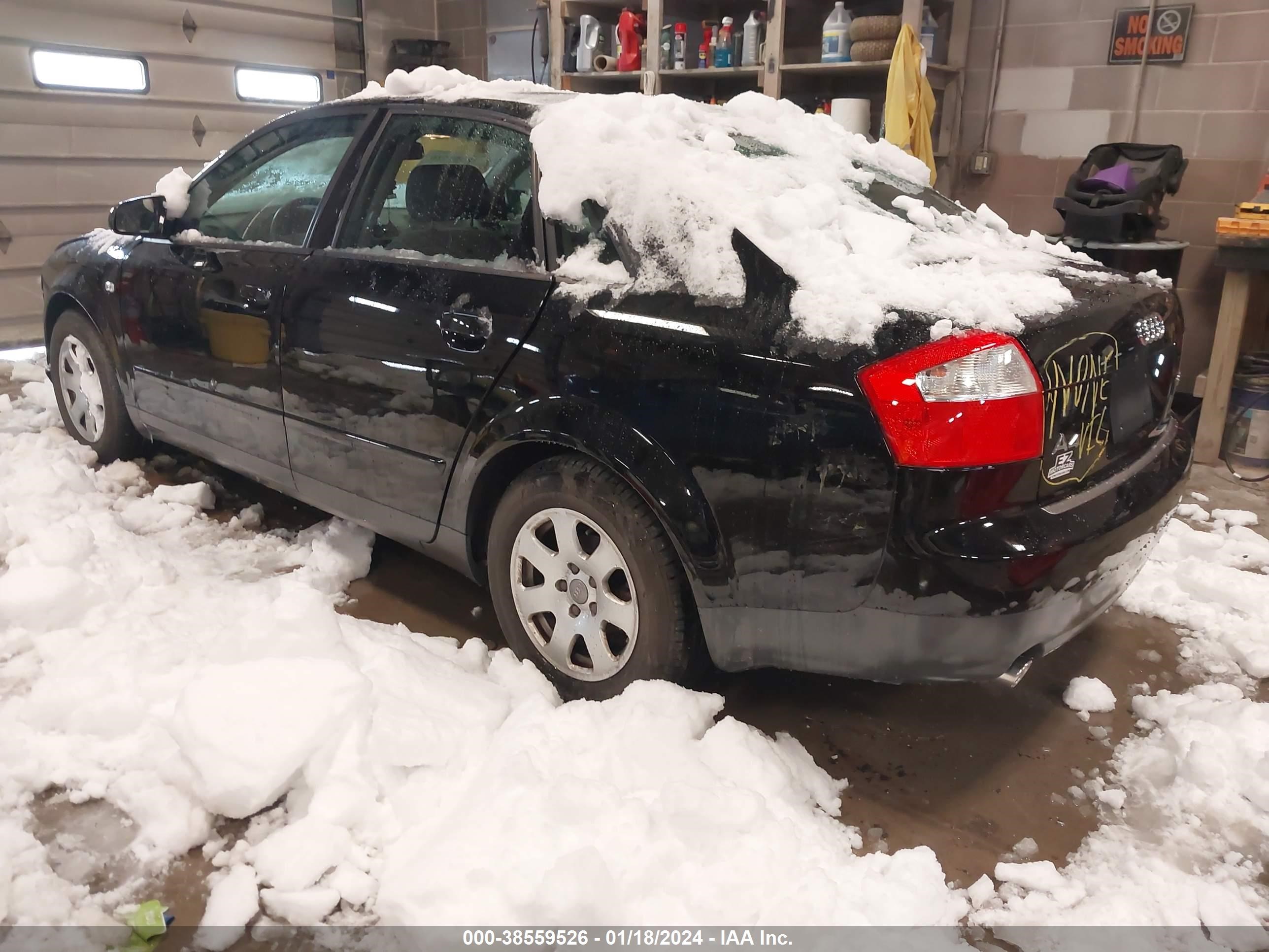 Photo 2 VIN: WAUJC68E33A245398 - AUDI A4 