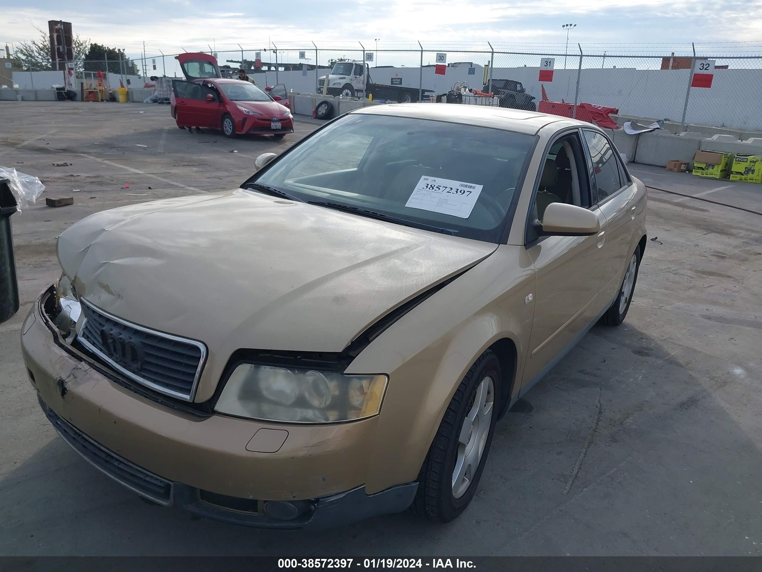 Photo 1 VIN: WAUJC68E72A313295 - AUDI A4 