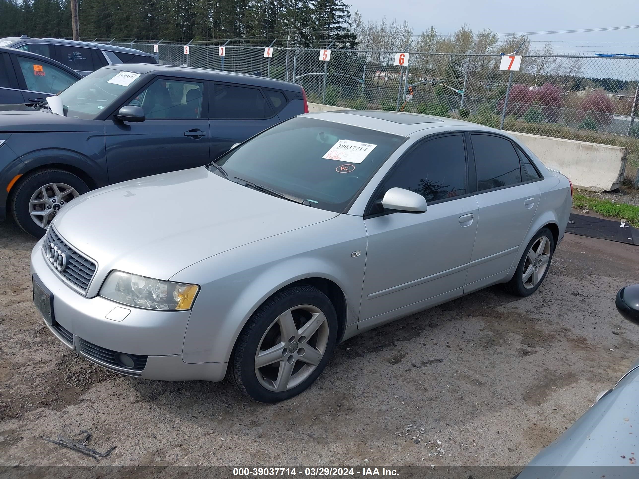 Photo 1 VIN: WAUJC68E75A102375 - AUDI A4 