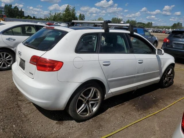 Photo 2 VIN: WAUJECFM8CA086834 - AUDI A3 