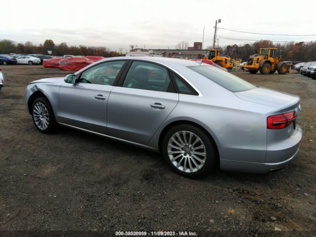 Photo 2 VIN: WAUJGAFD3FN018520 - AUDI A8 