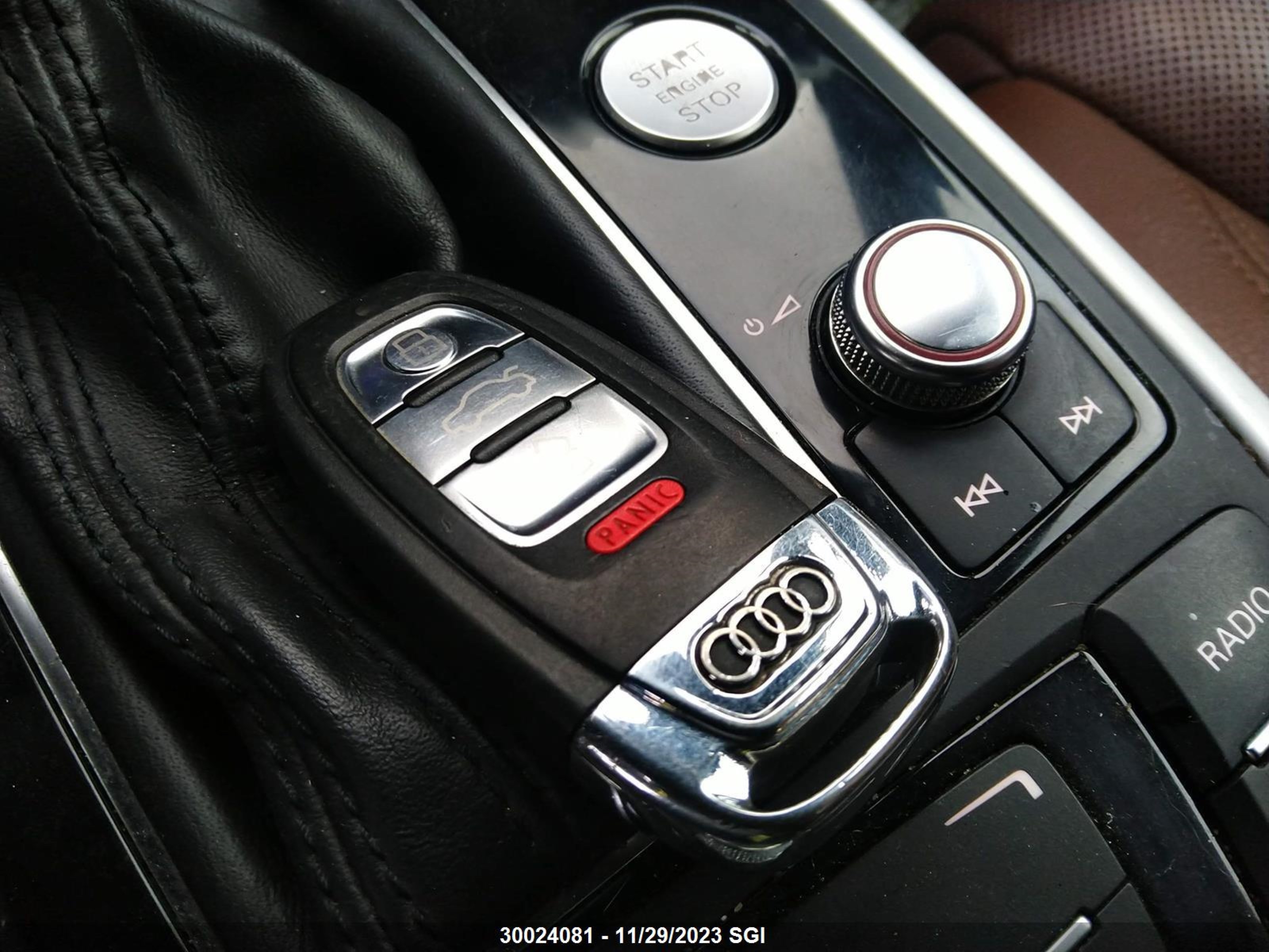 Photo 10 VIN: WAUJGCFC3CN069112 - AUDI A6 