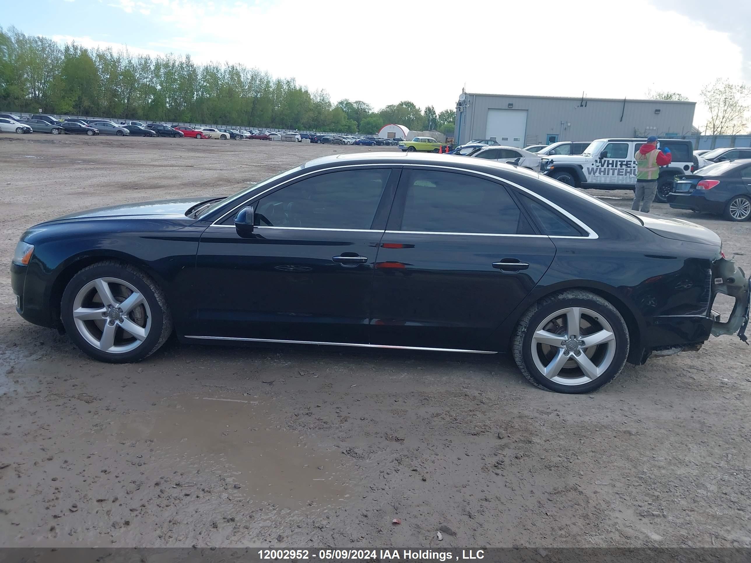 Photo 14 VIN: WAUJRAFD1GN007561 - AUDI A8 