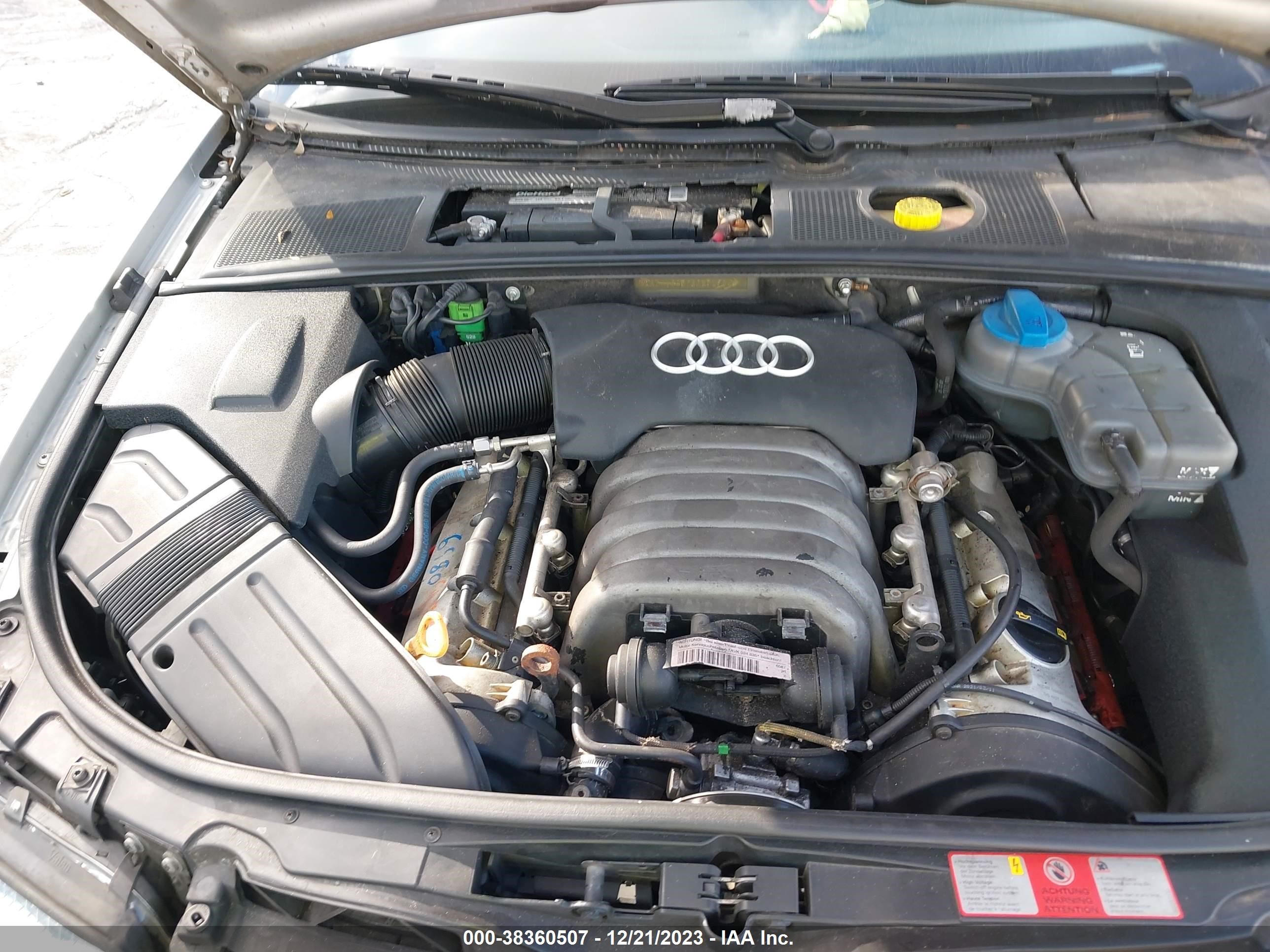 Photo 9 VIN: WAUJT68E62A252585 - AUDI A4 